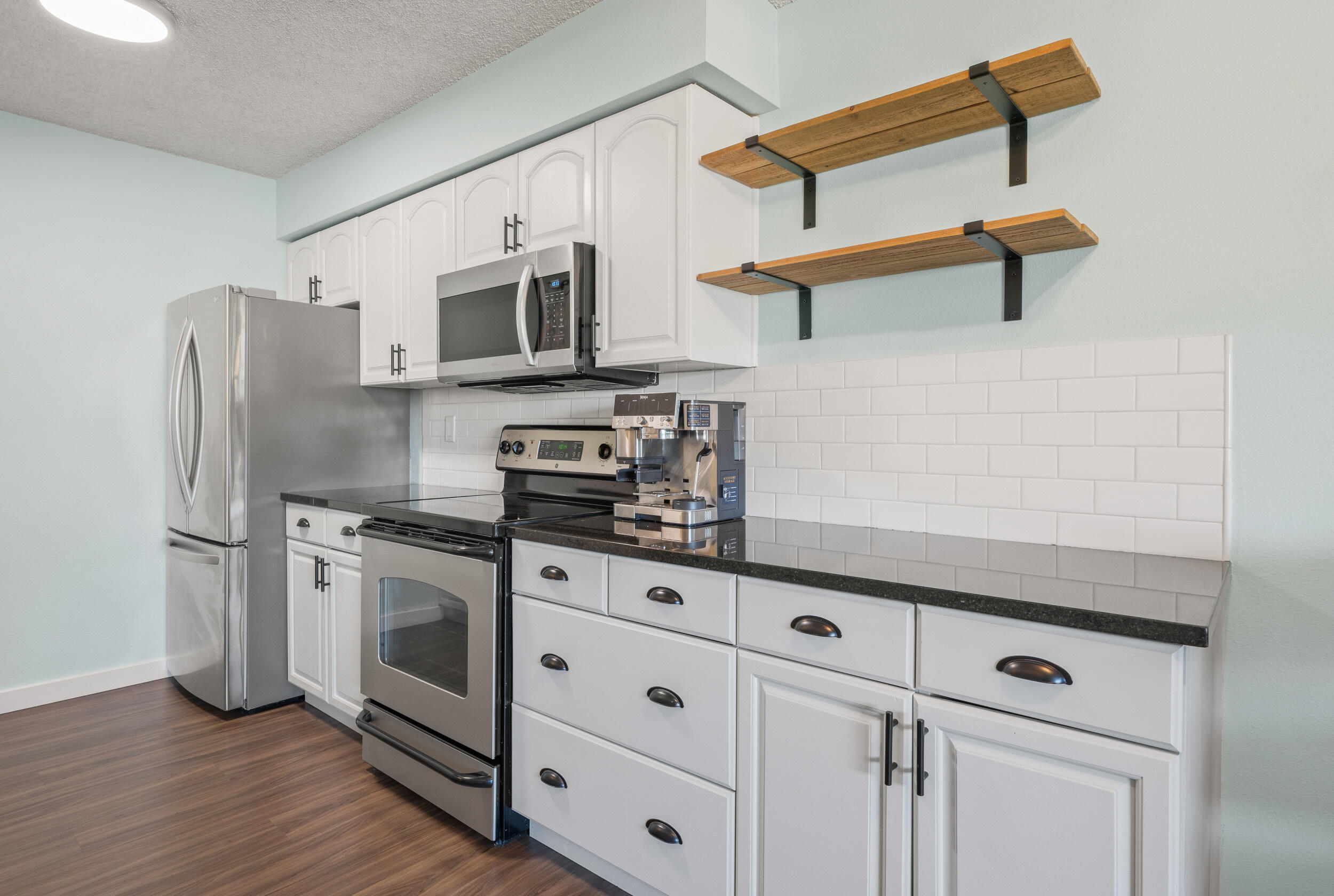 2727 Gateway Street, APT 18