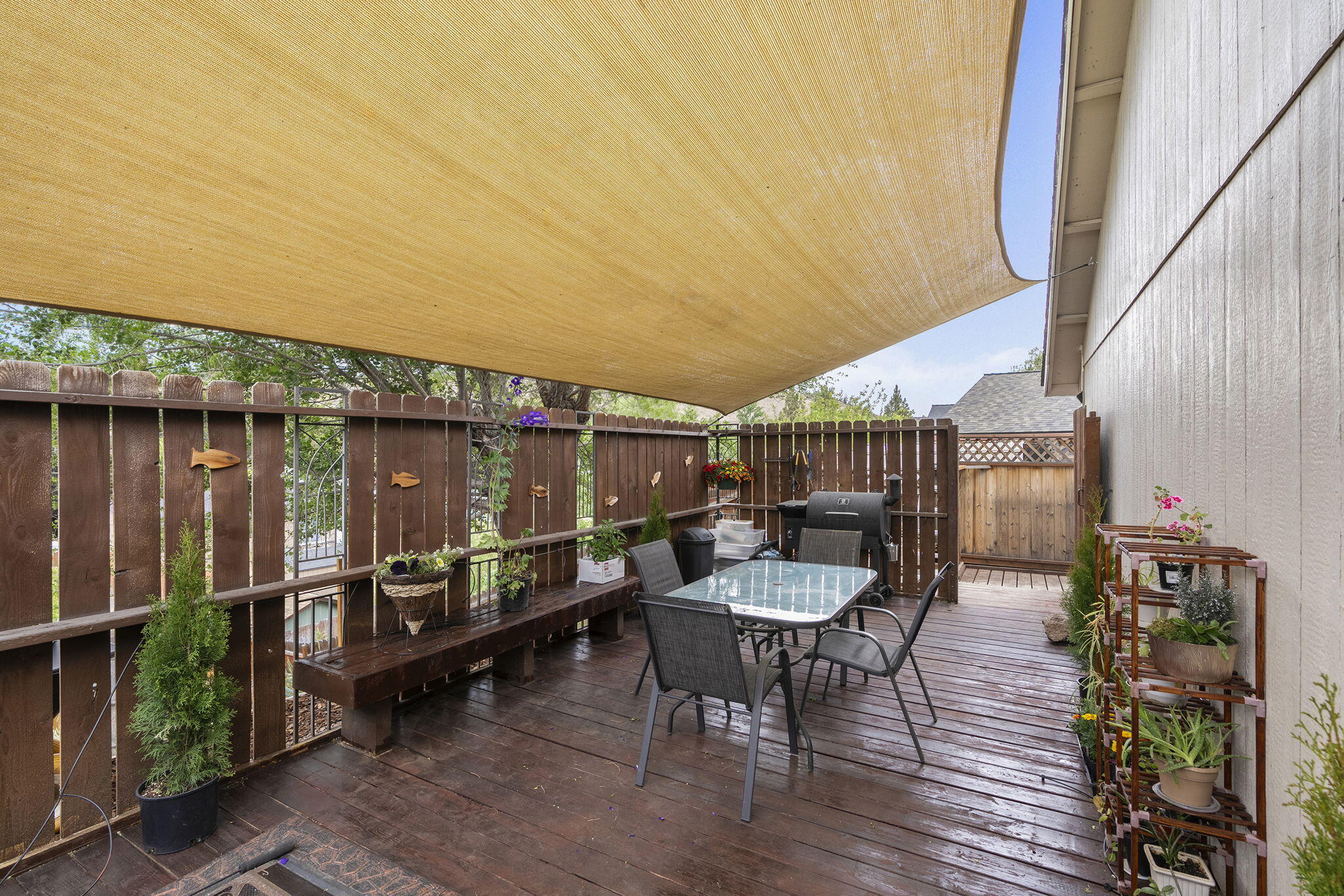 552 SW Lincoln Street