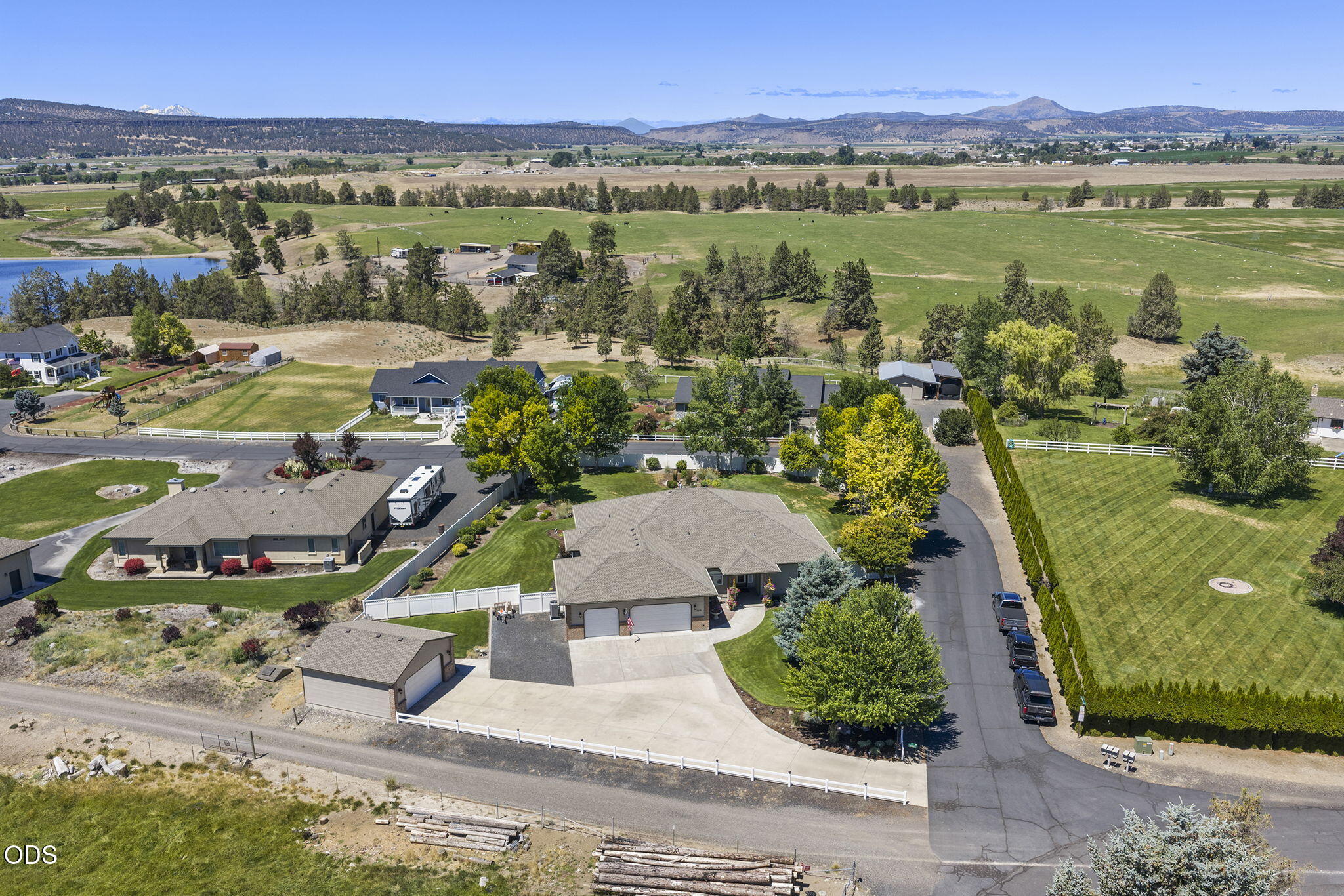 3091 NW West Hills Loop
