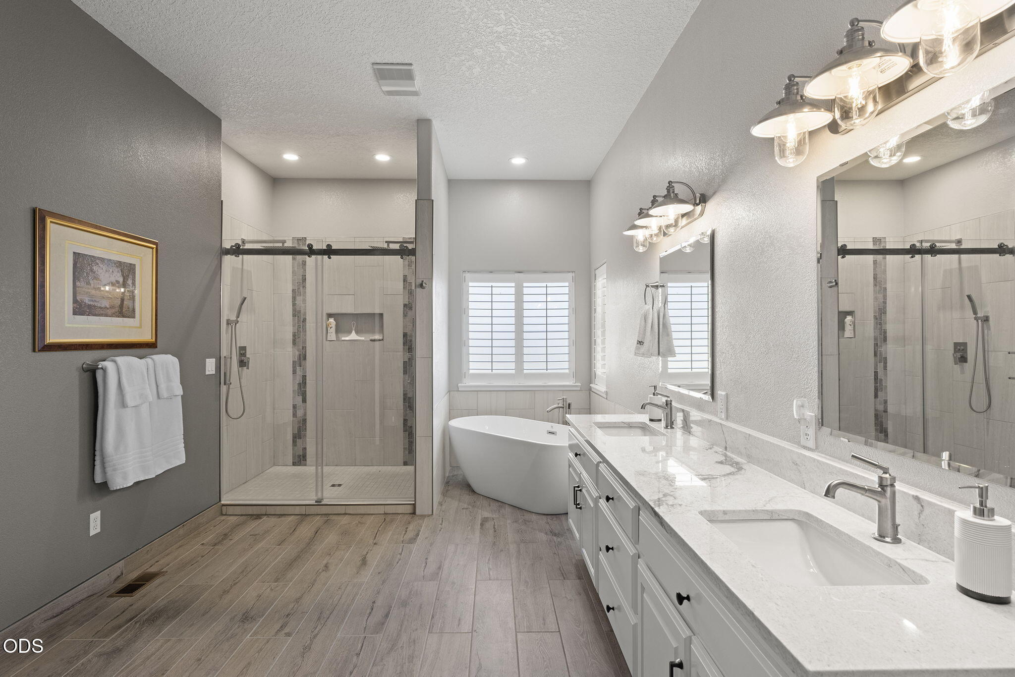 3091 NW West Hills Loop
