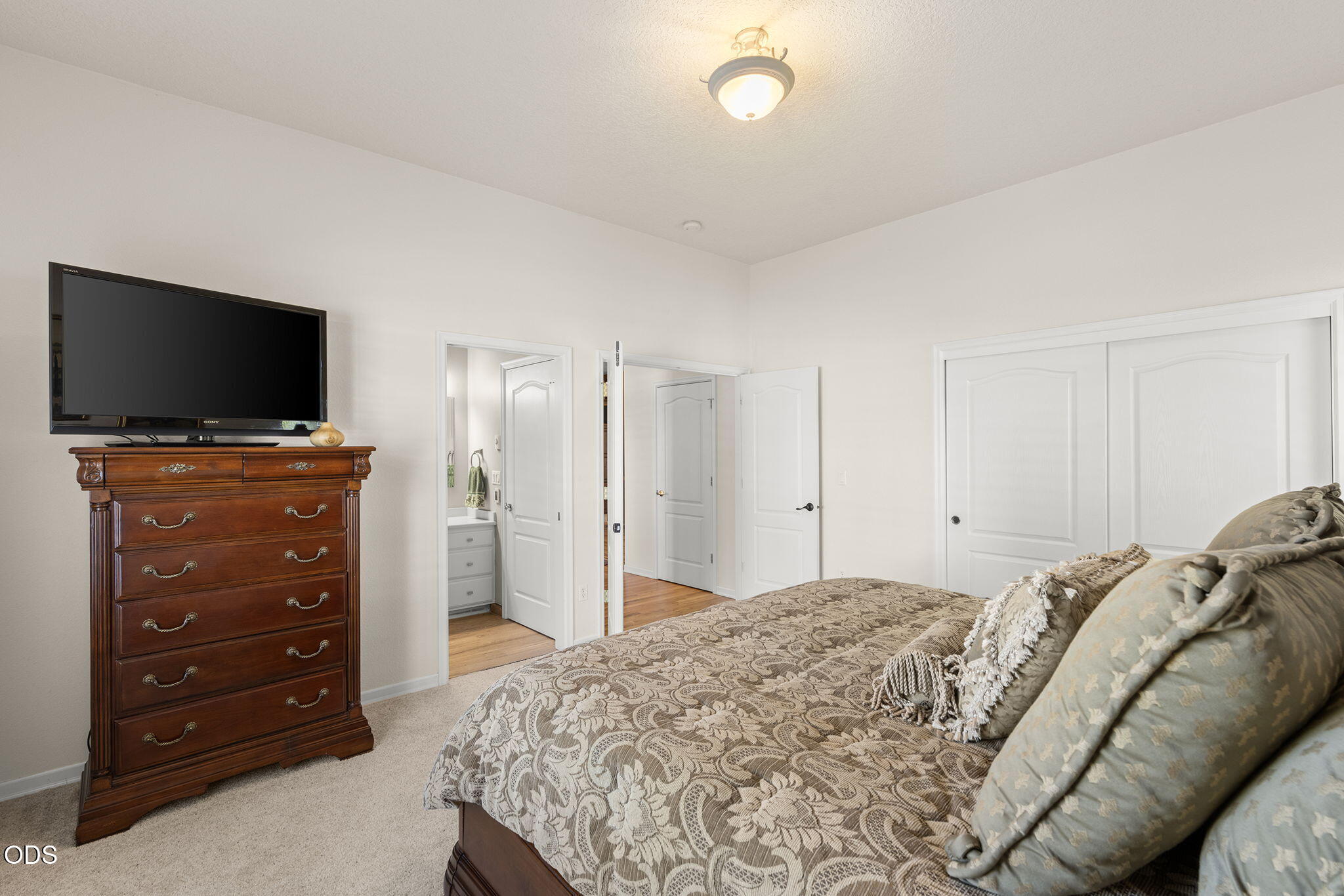 3091 NW West Hills Loop