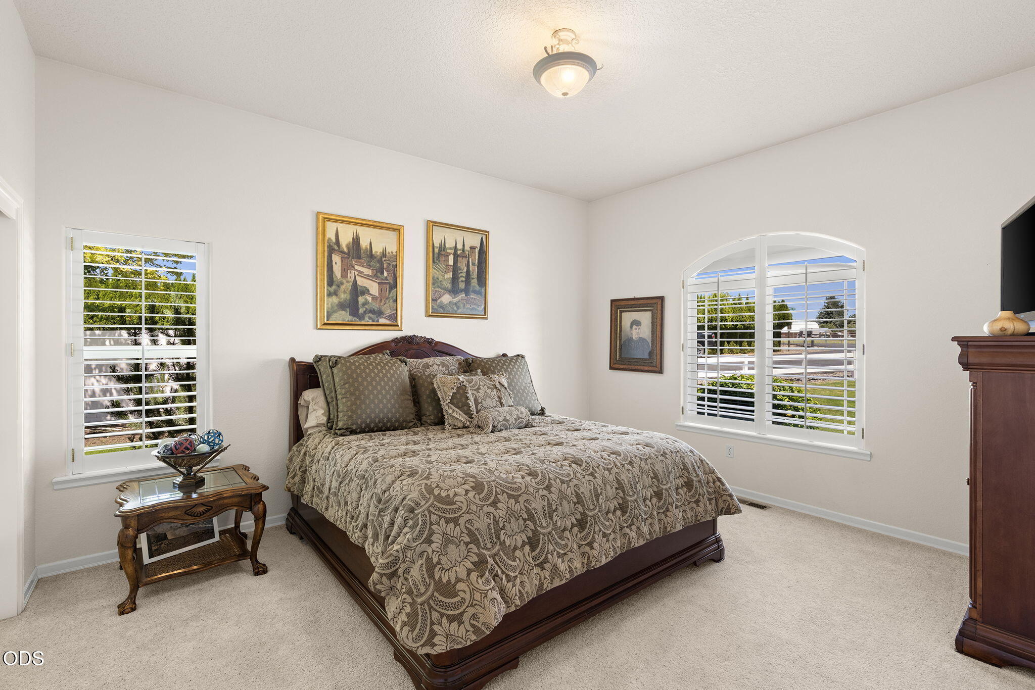 3091 NW West Hills Loop