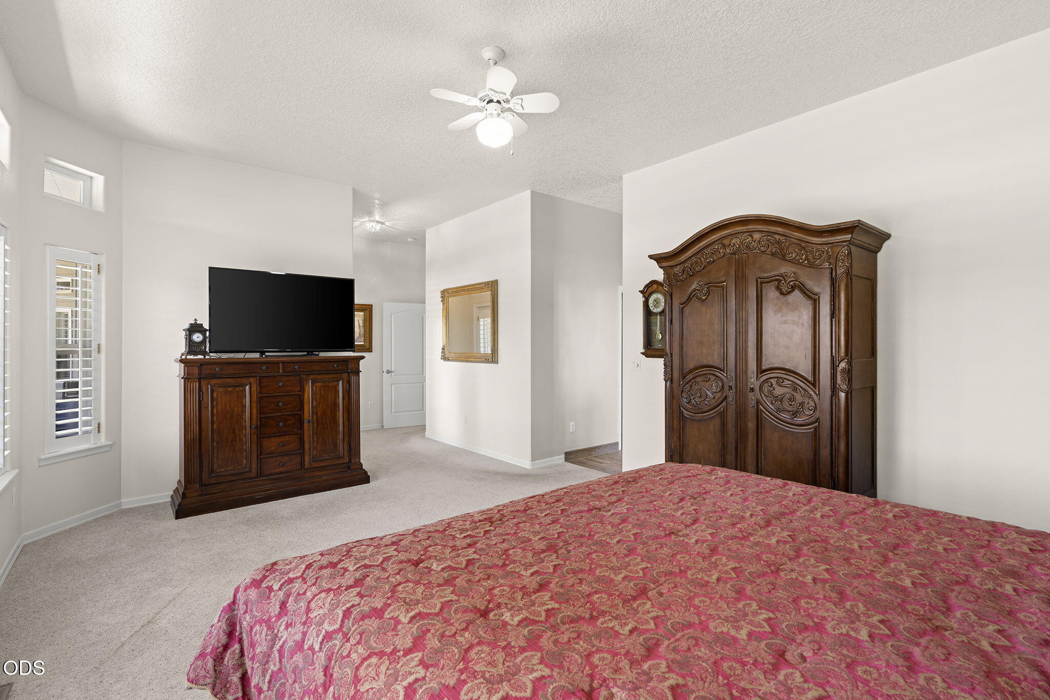 3091 NW West Hills Loop
