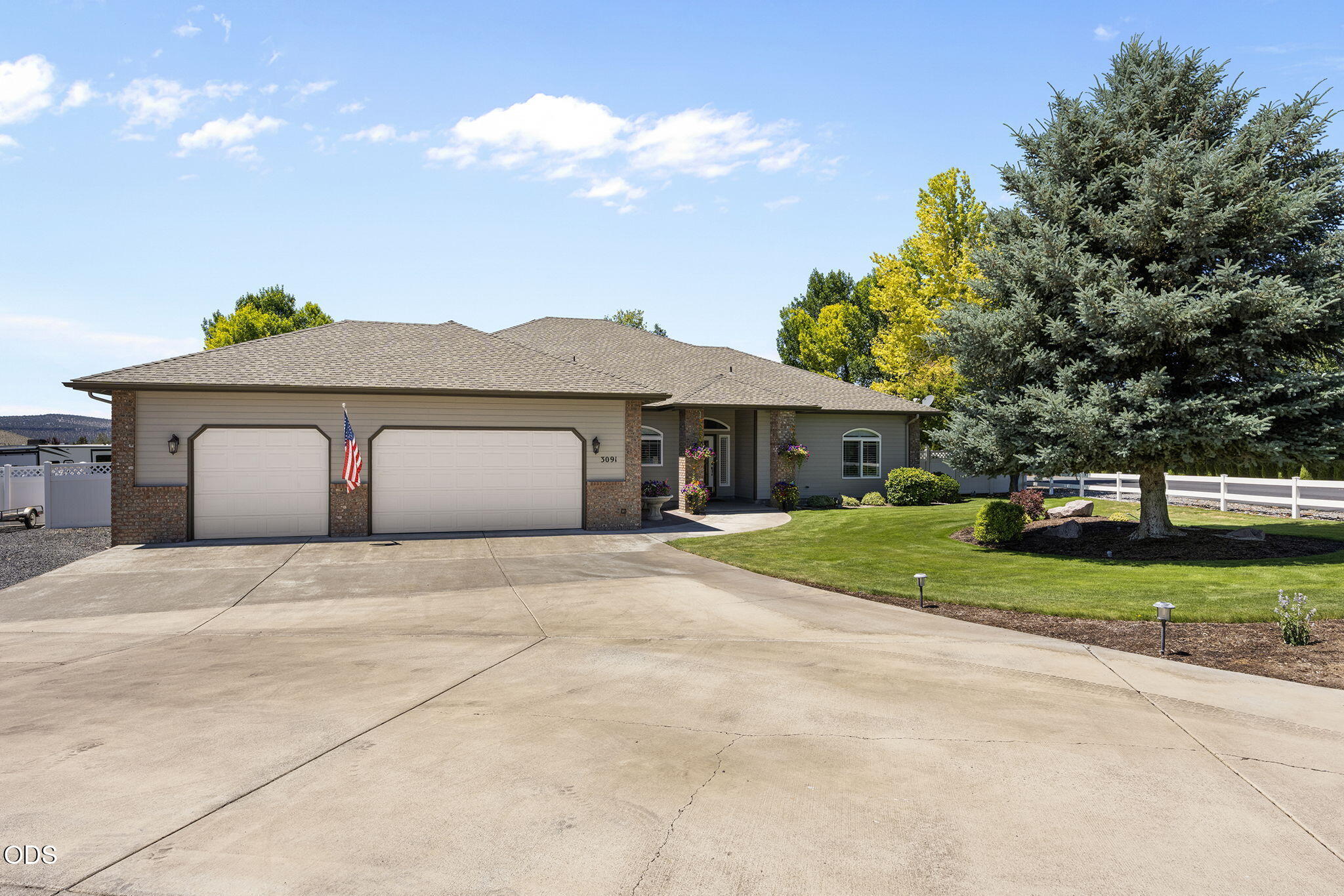 3091 NW West Hills Loop