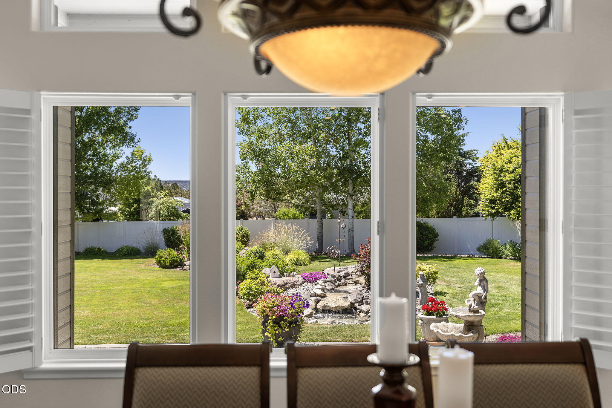 3091 NW West Hills Loop