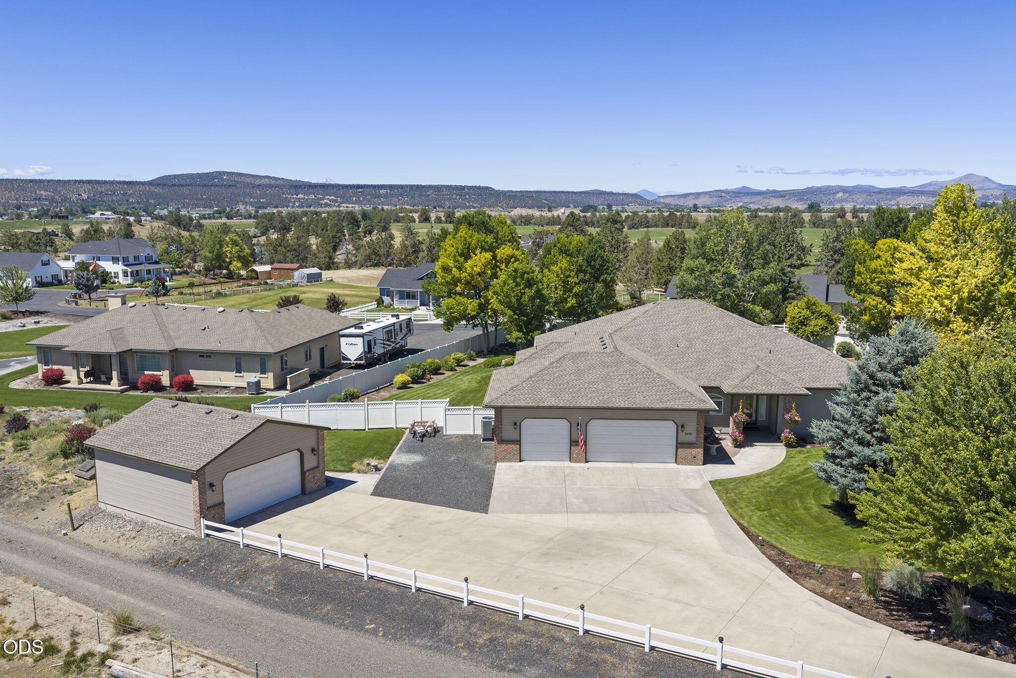 3091 NW West Hills Loop