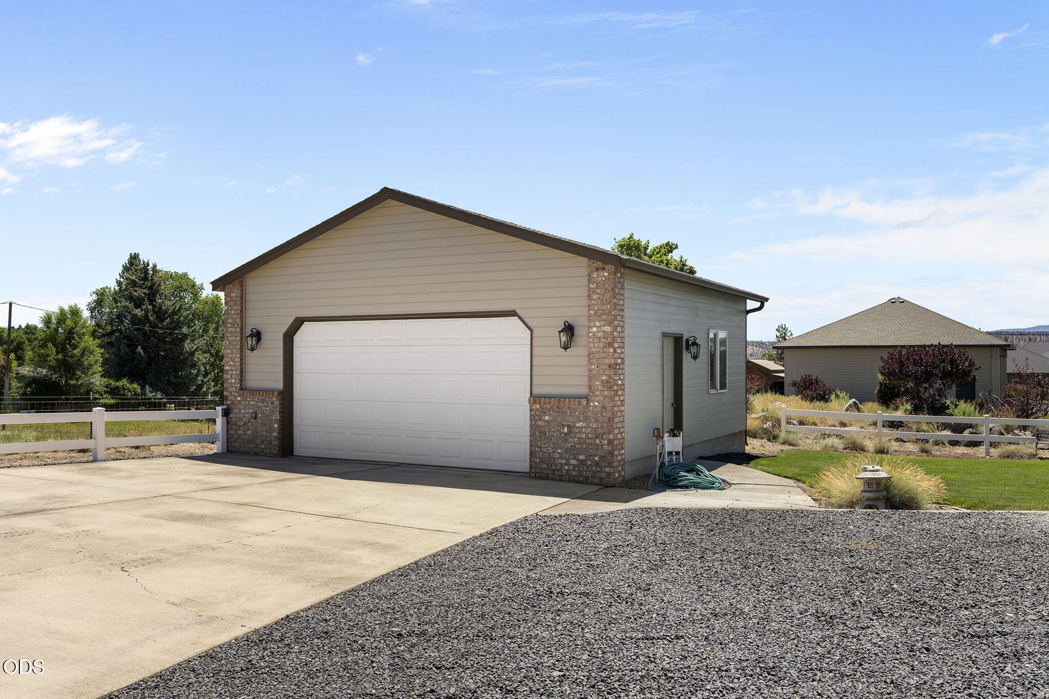 3091 NW West Hills Loop