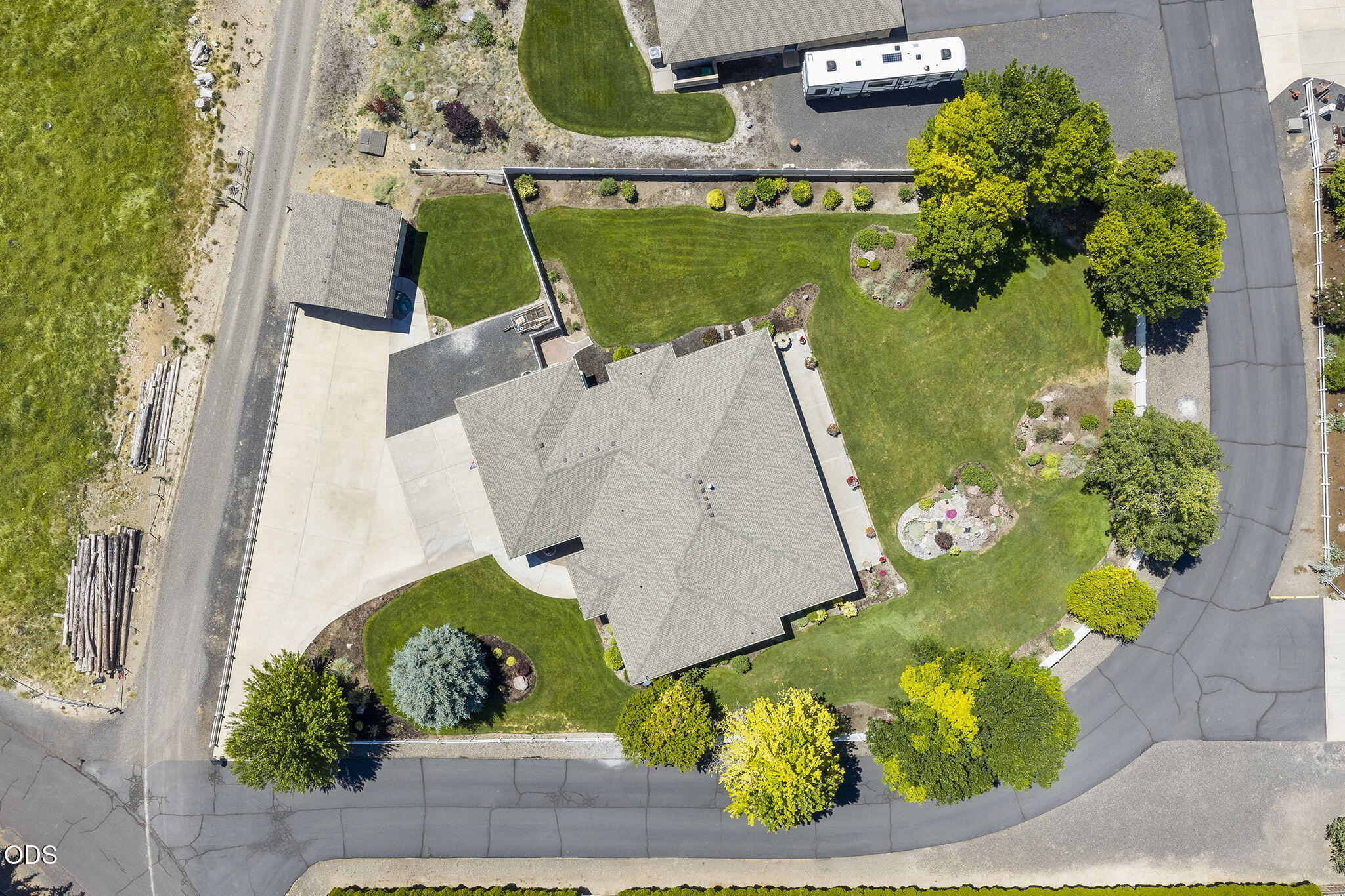 3091 NW West Hills Loop