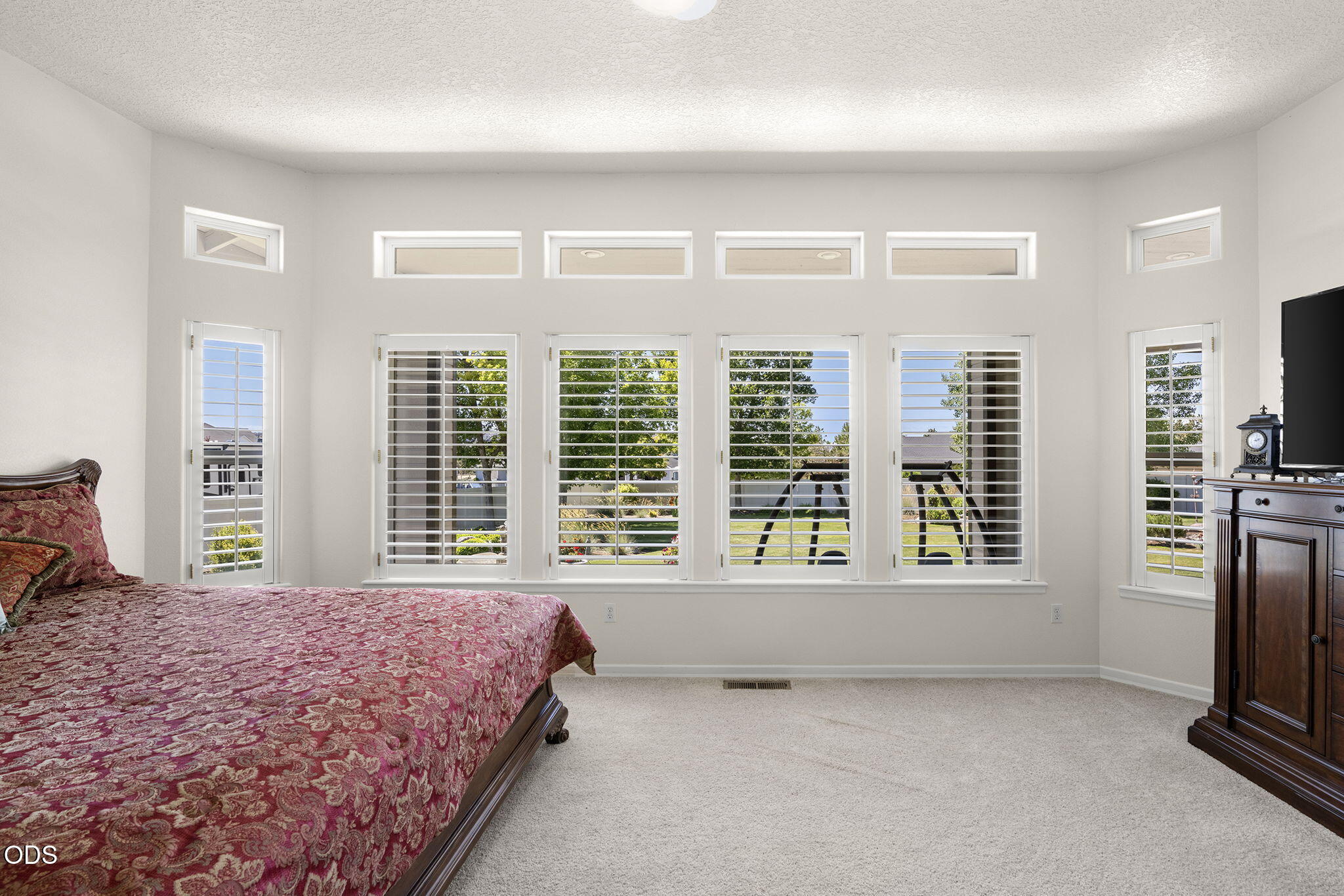 3091 NW West Hills Loop