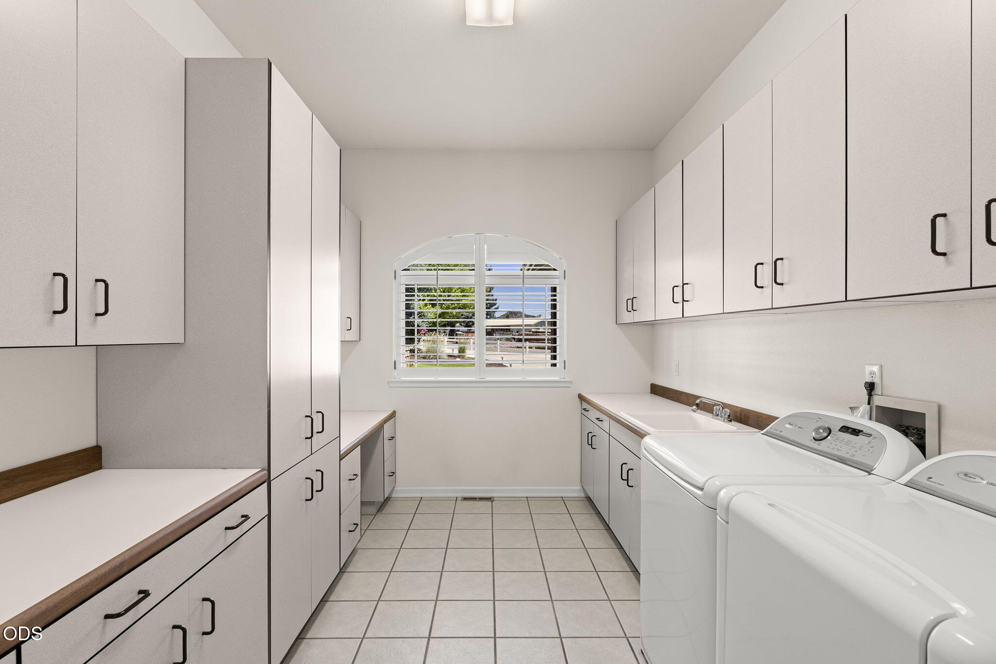 3091 NW West Hills Loop