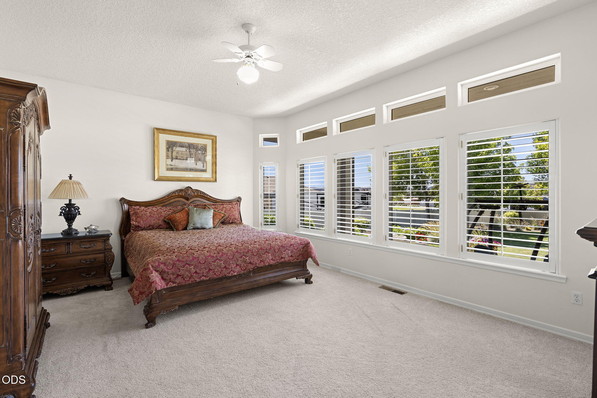 3091 NW West Hills Loop
