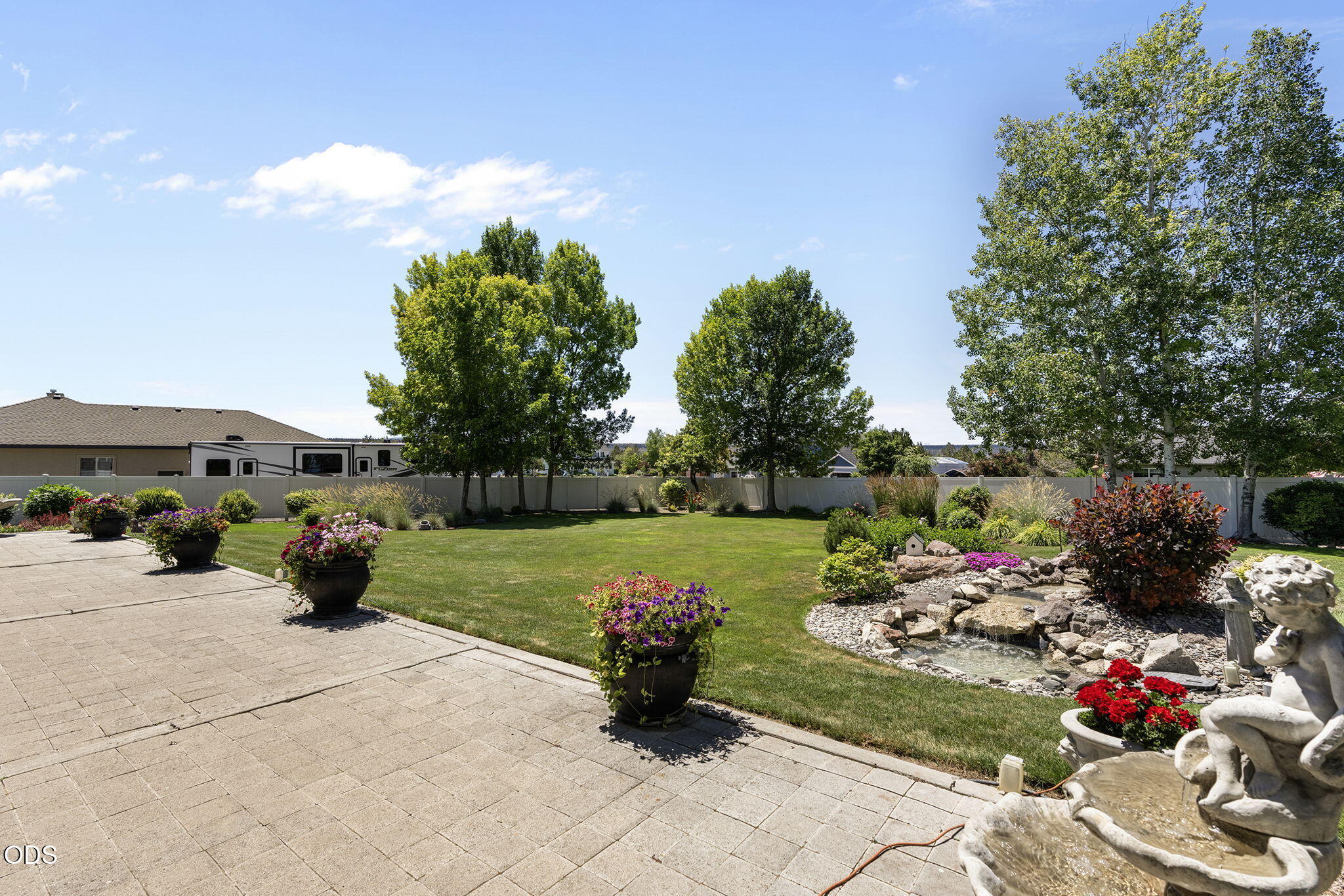 3091 NW West Hills Loop