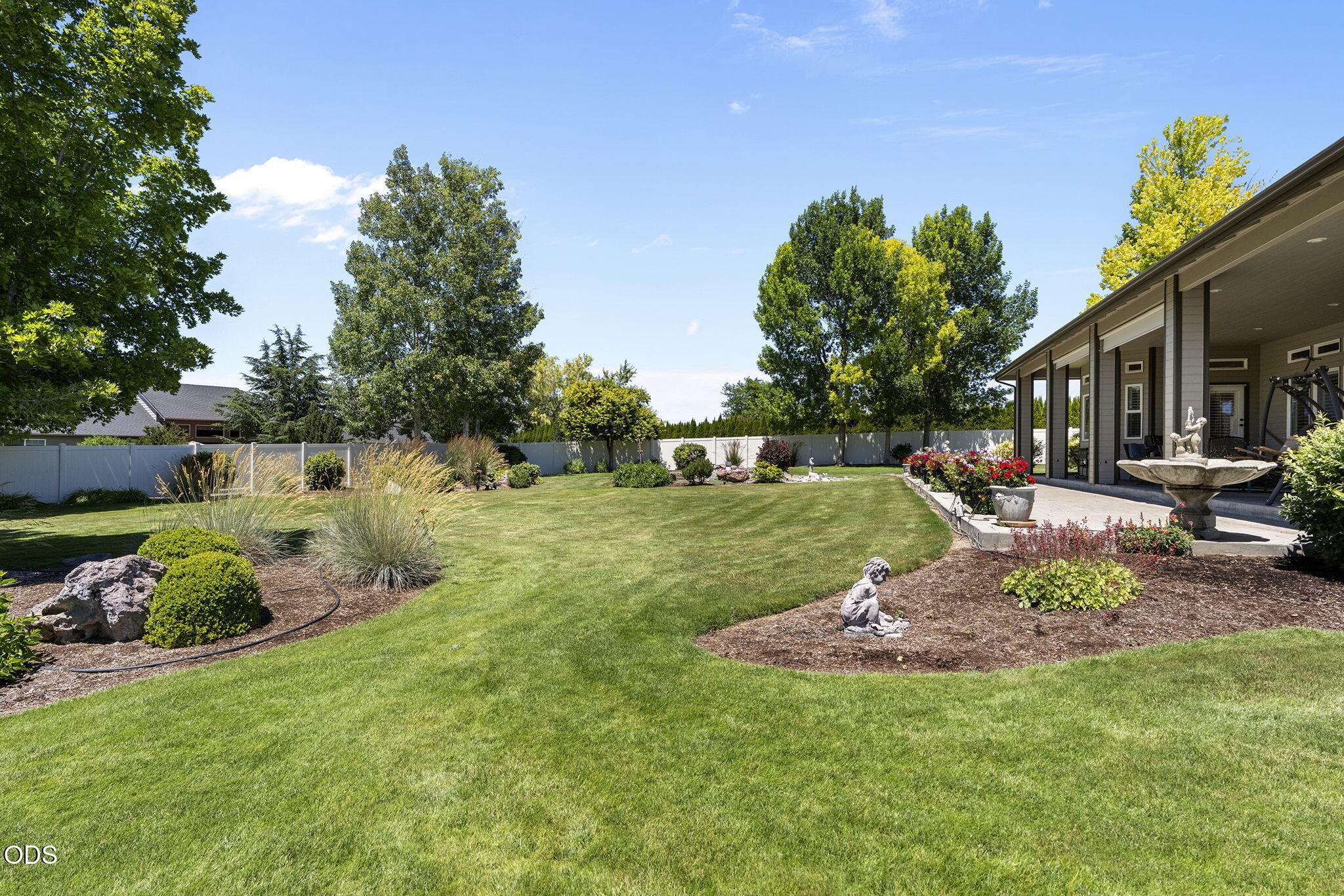 3091 NW West Hills Loop