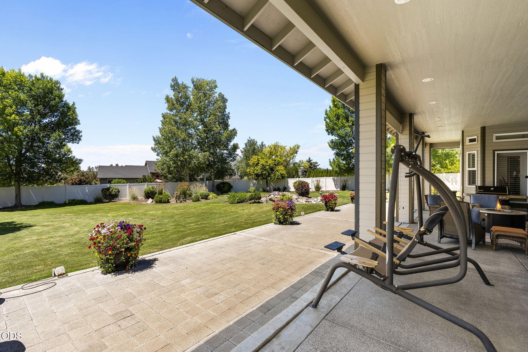 3091 NW West Hills Loop