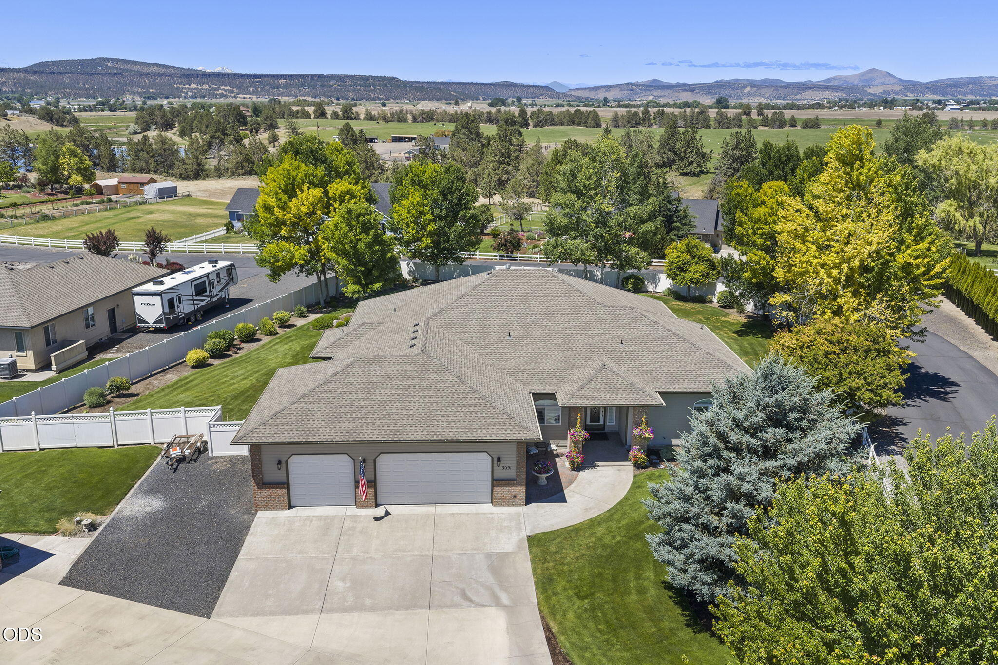 3091 NW West Hills Loop