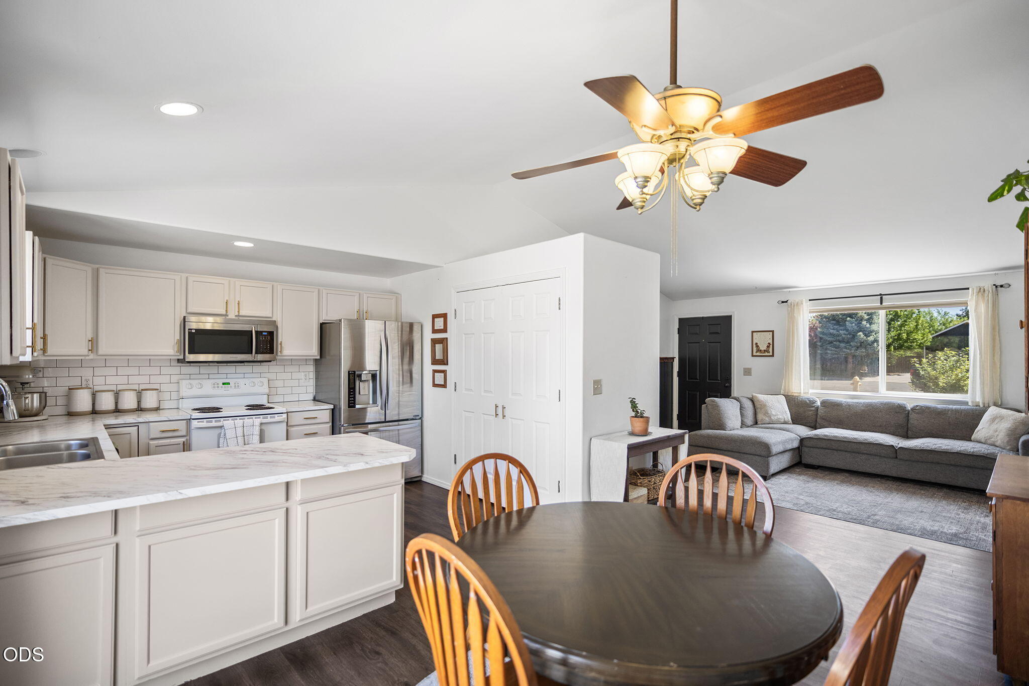 1215 SW 32nd Court