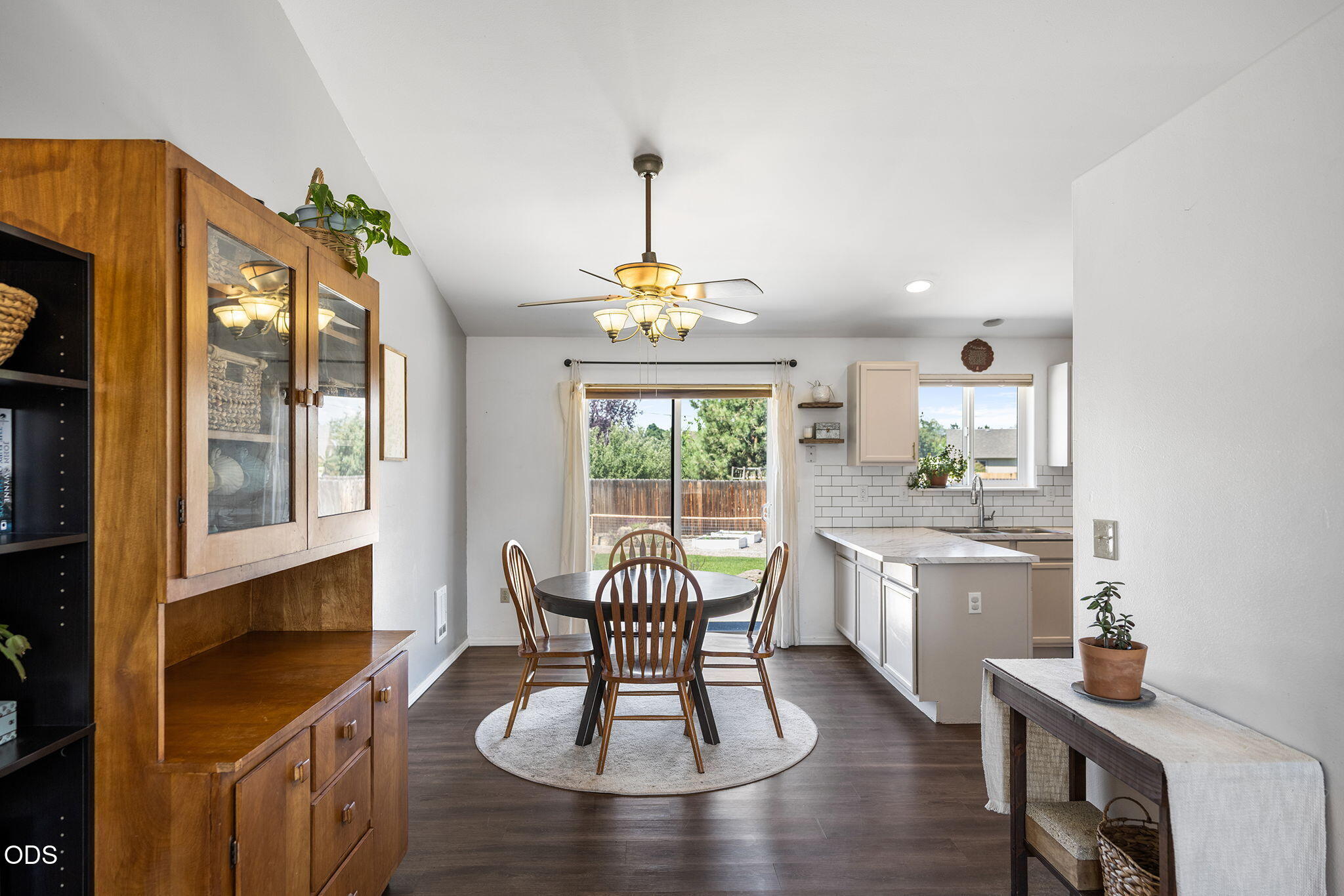 1215 SW 32nd Court