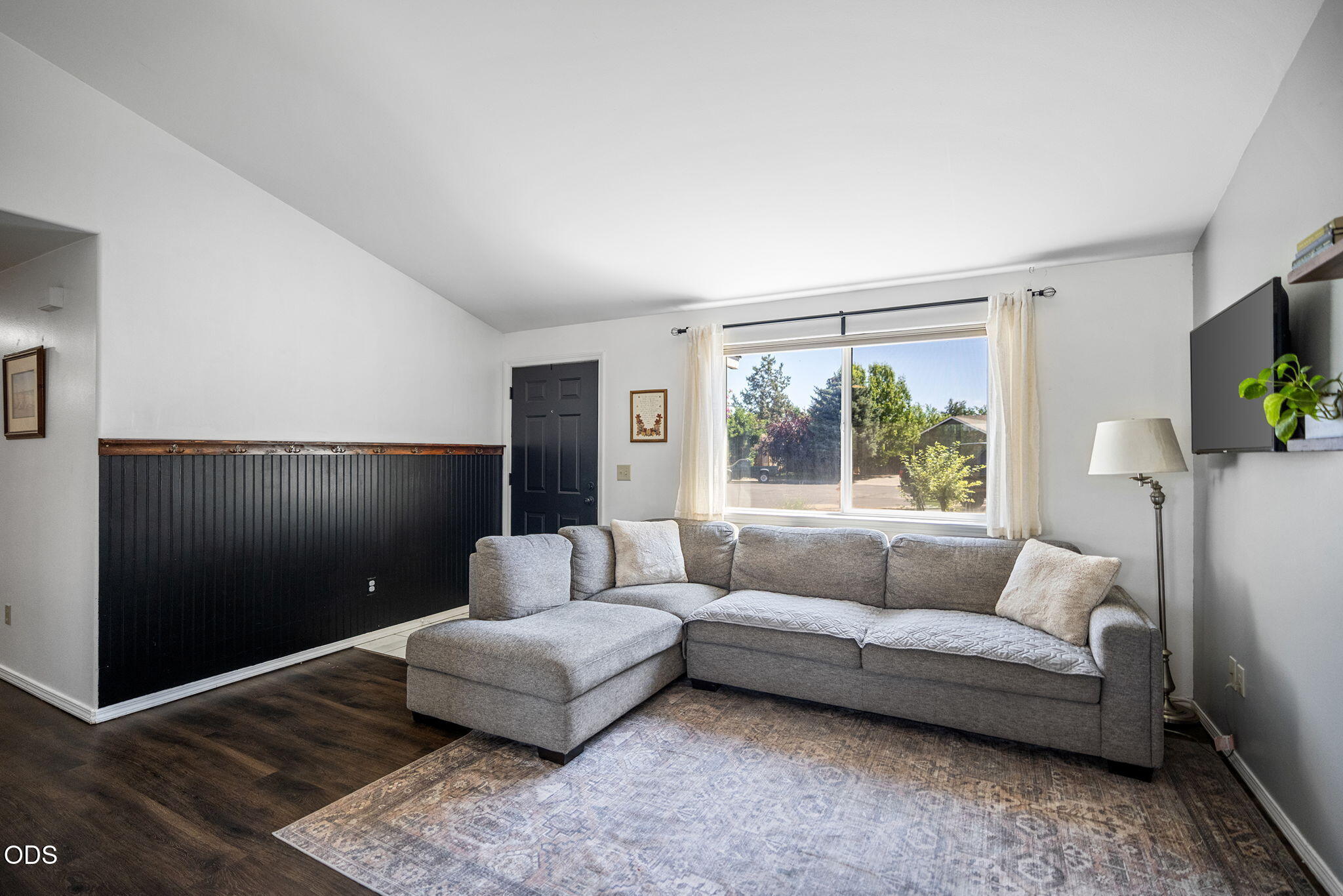 1215 SW 32nd Court
