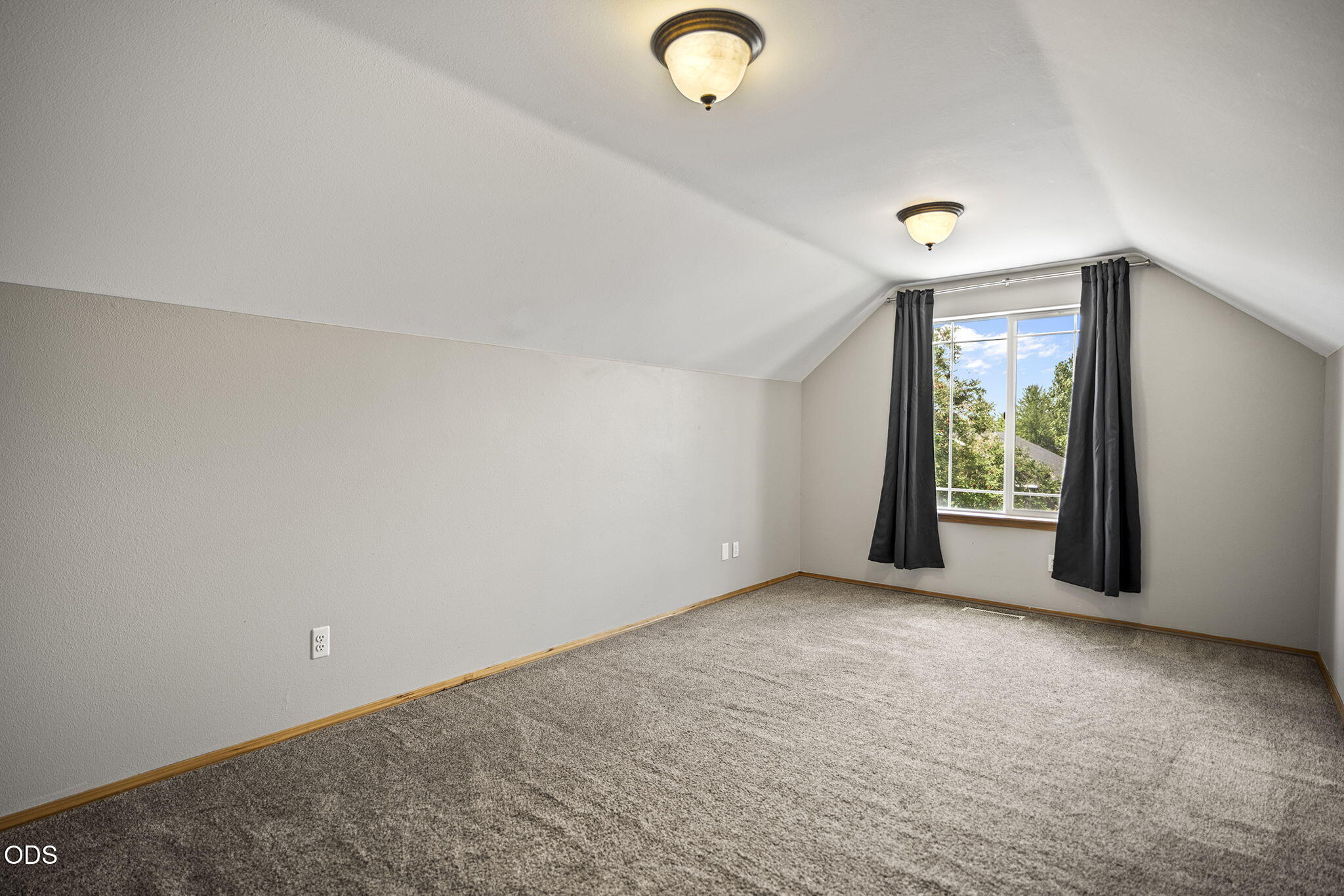 1924 NW Joshua Tree Court