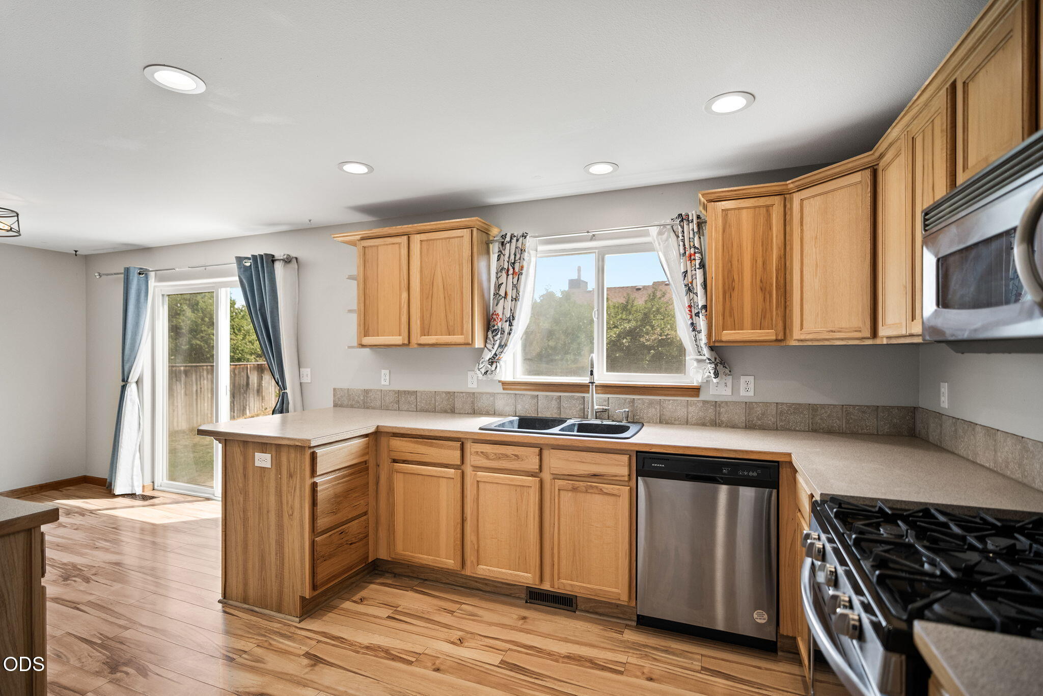 1924 NW Joshua Tree Court
