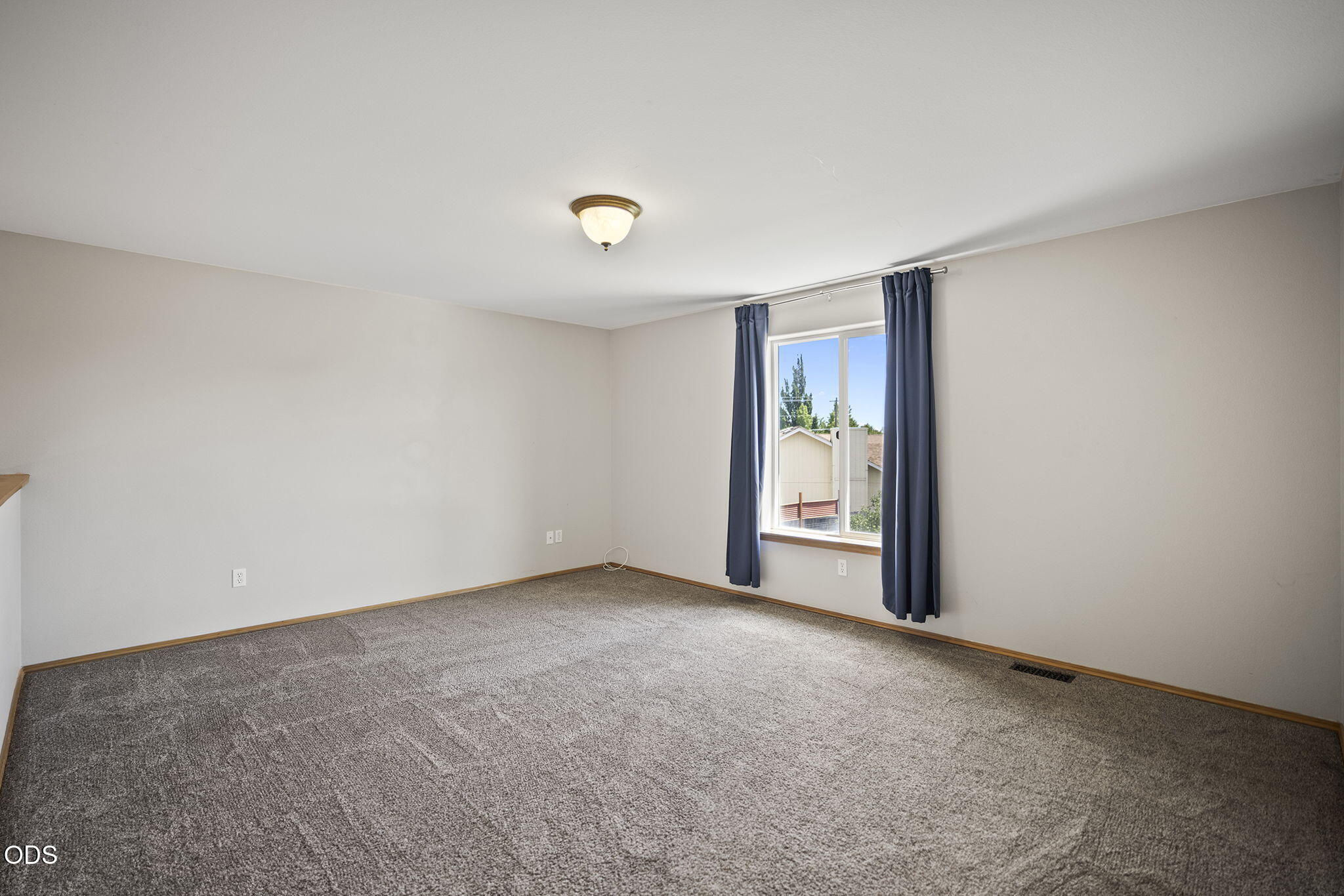 1924 NW Joshua Tree Court