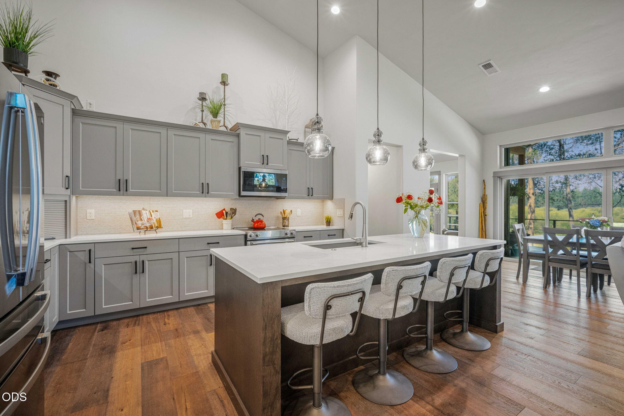 54635 Silver Fox Drive