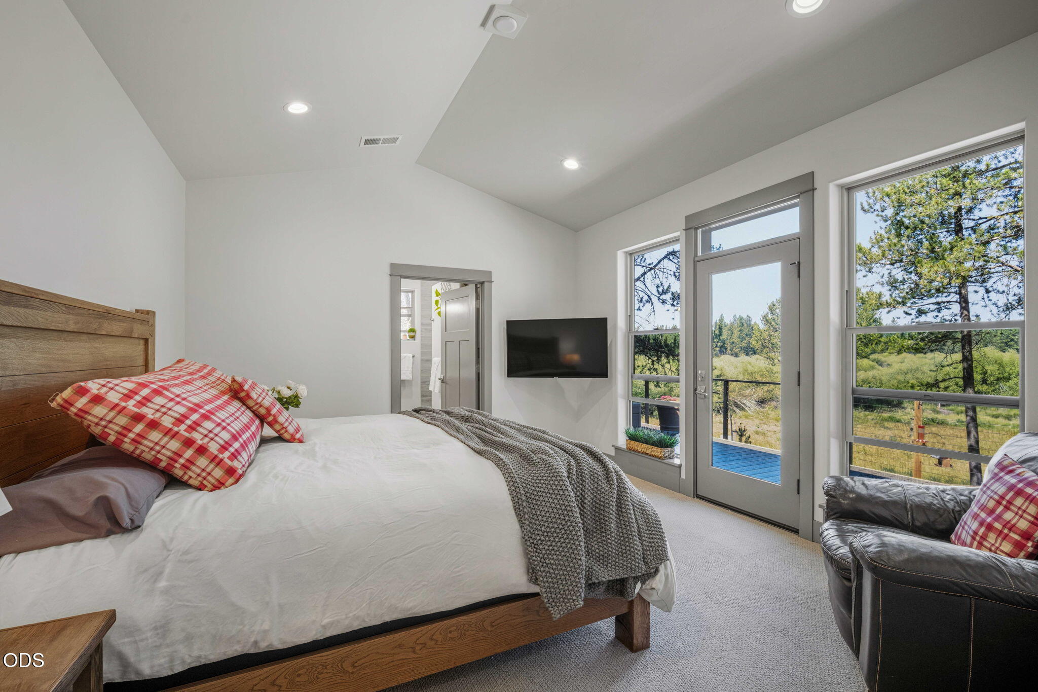 54635 Silver Fox Drive