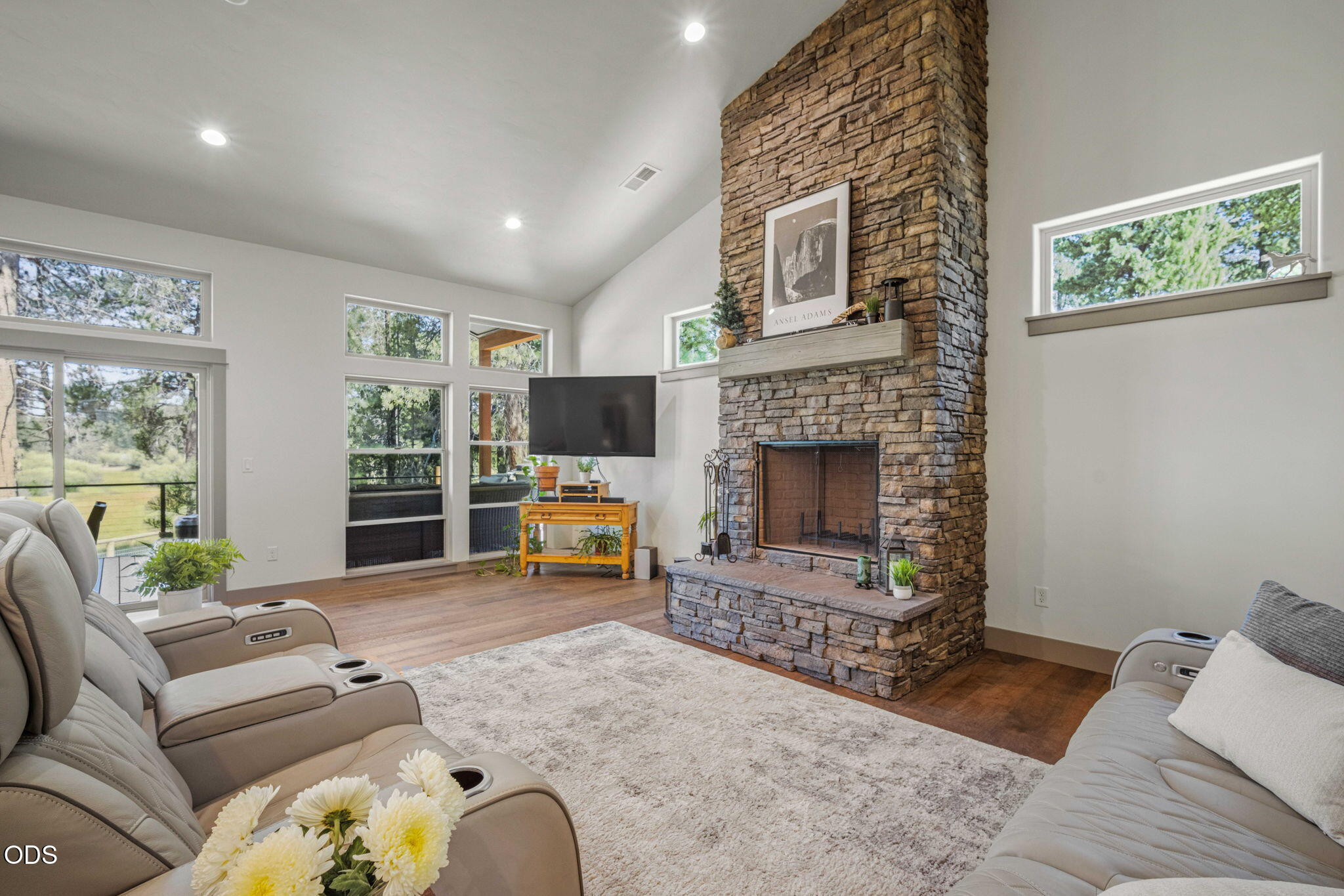 54635 Silver Fox Drive