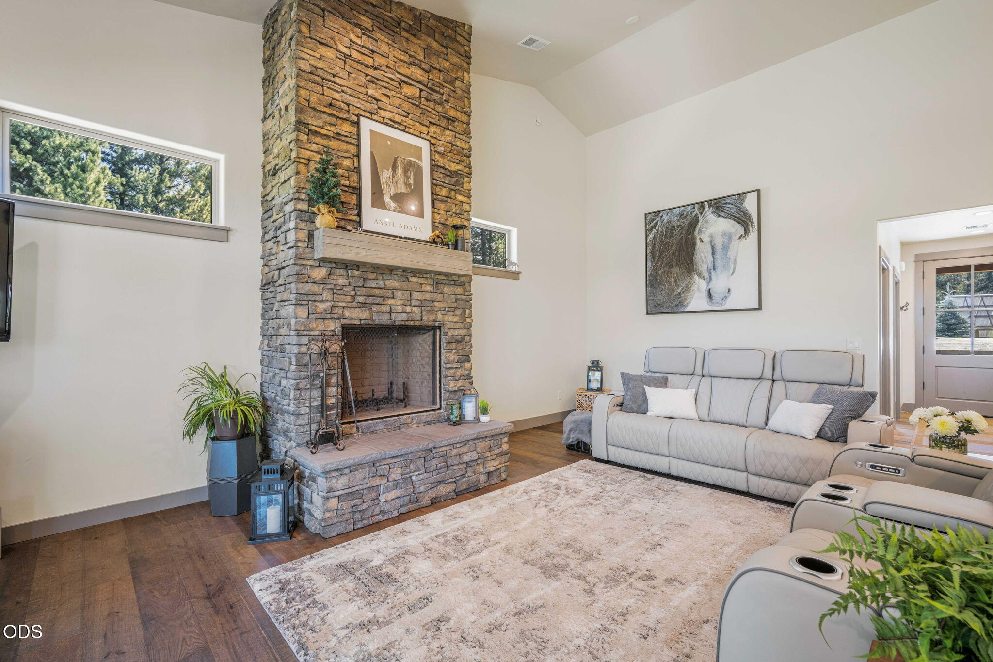 54635 Silver Fox Drive