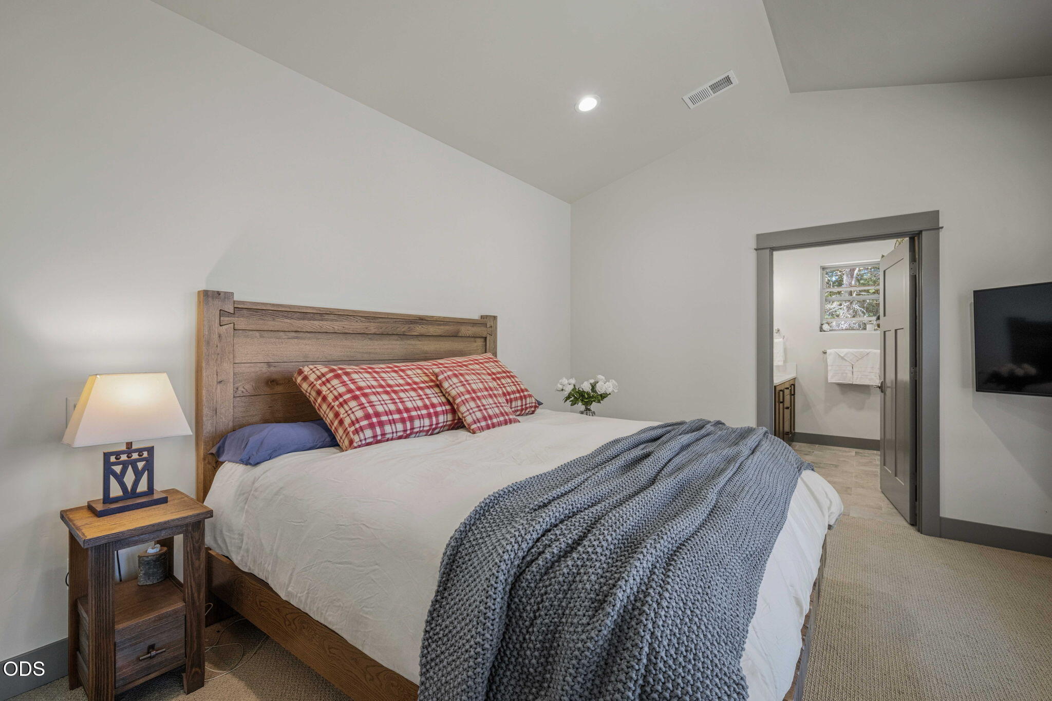 54635 Silver Fox Drive