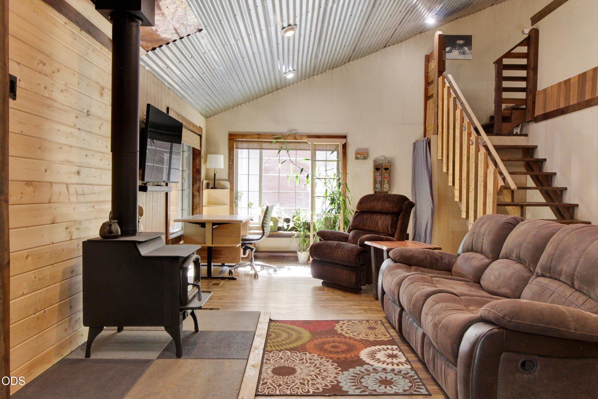 15408 Ponderosa Loop