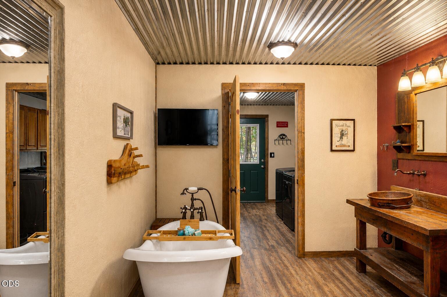 15408 Ponderosa Loop