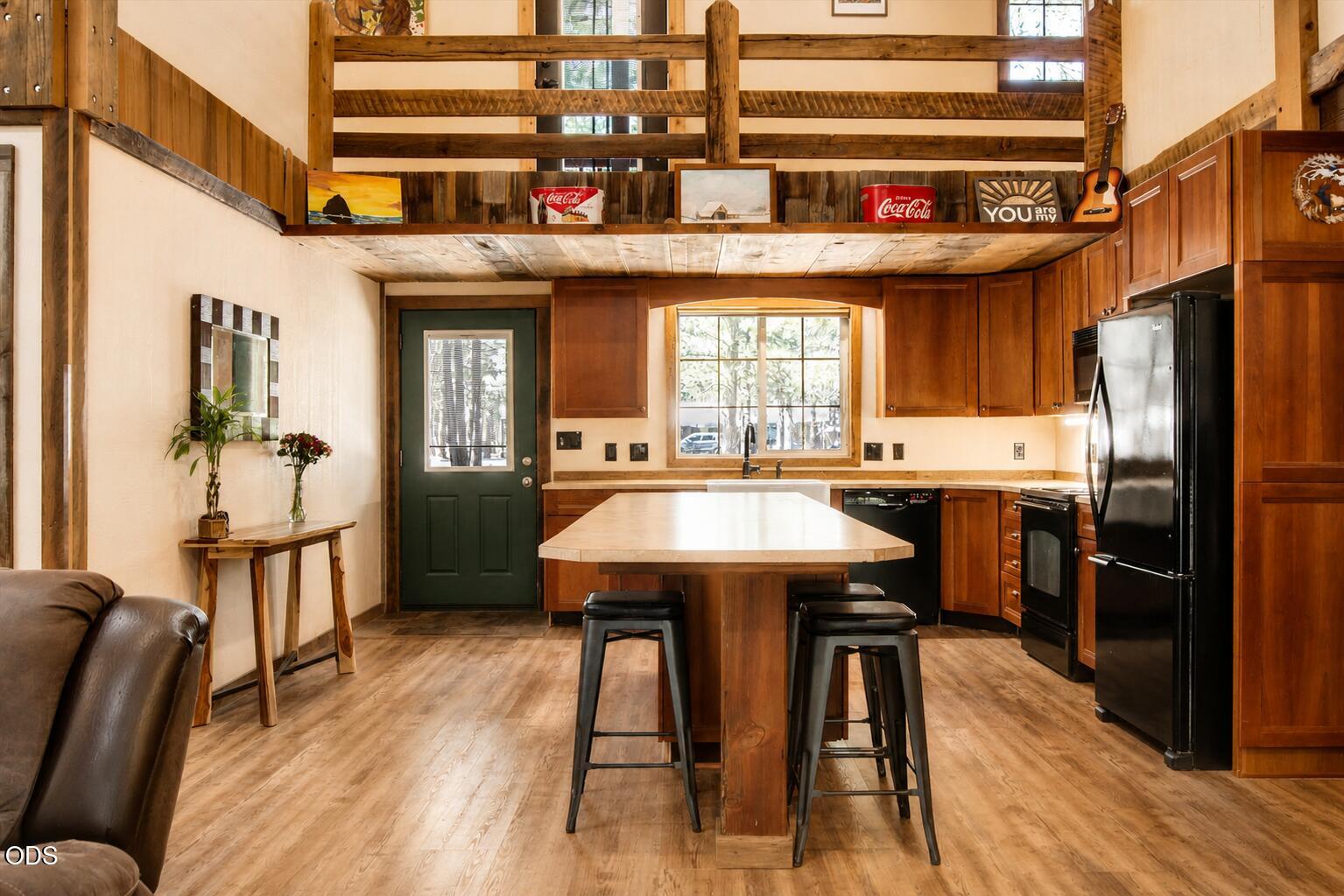 15408 Ponderosa Loop