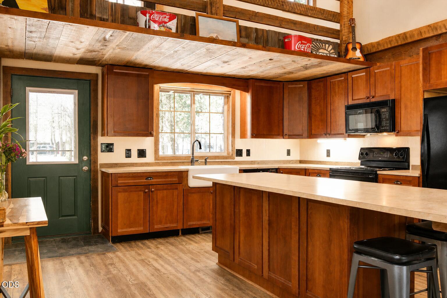 15408 Ponderosa Loop