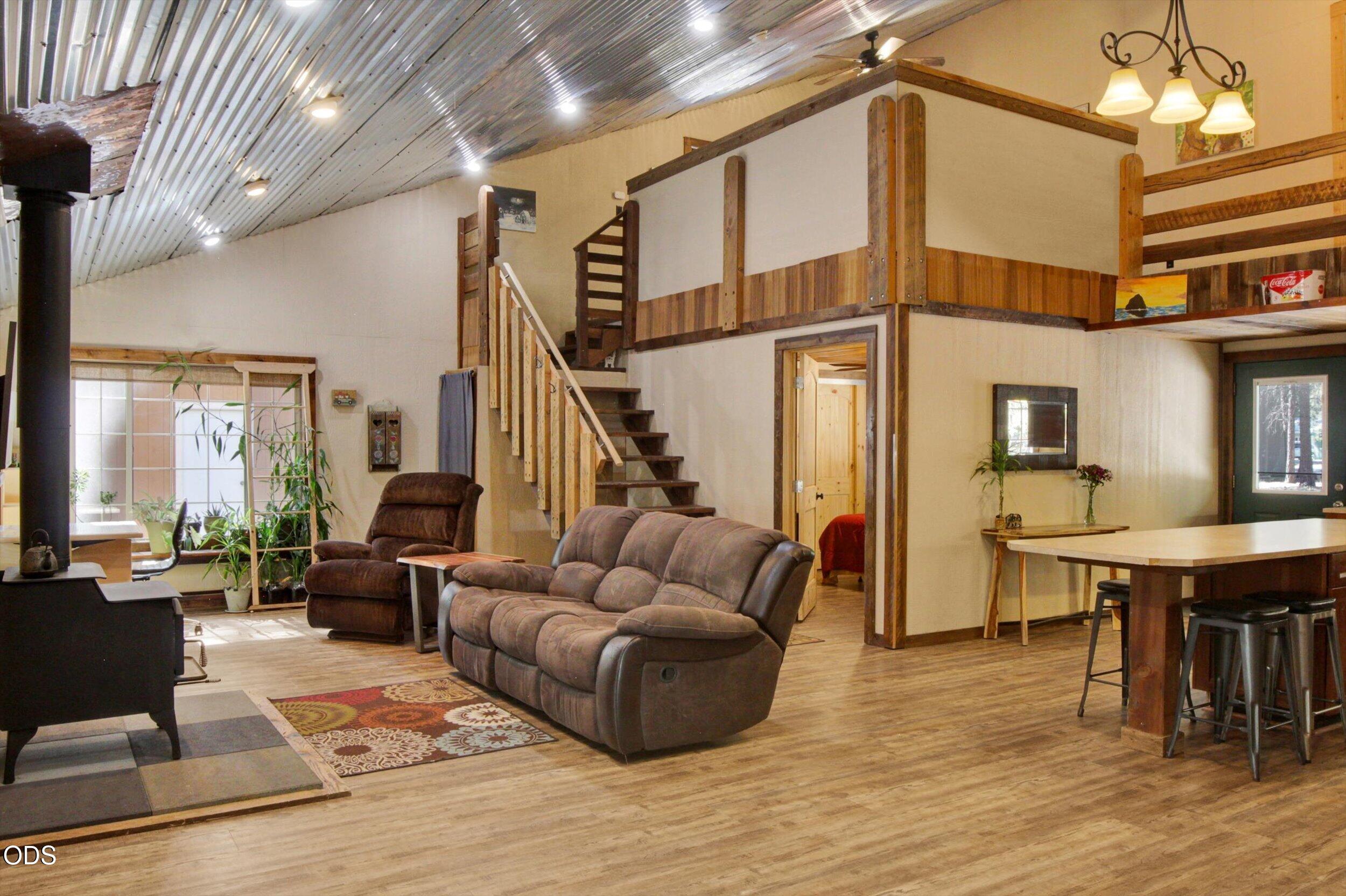 15408 Ponderosa Loop