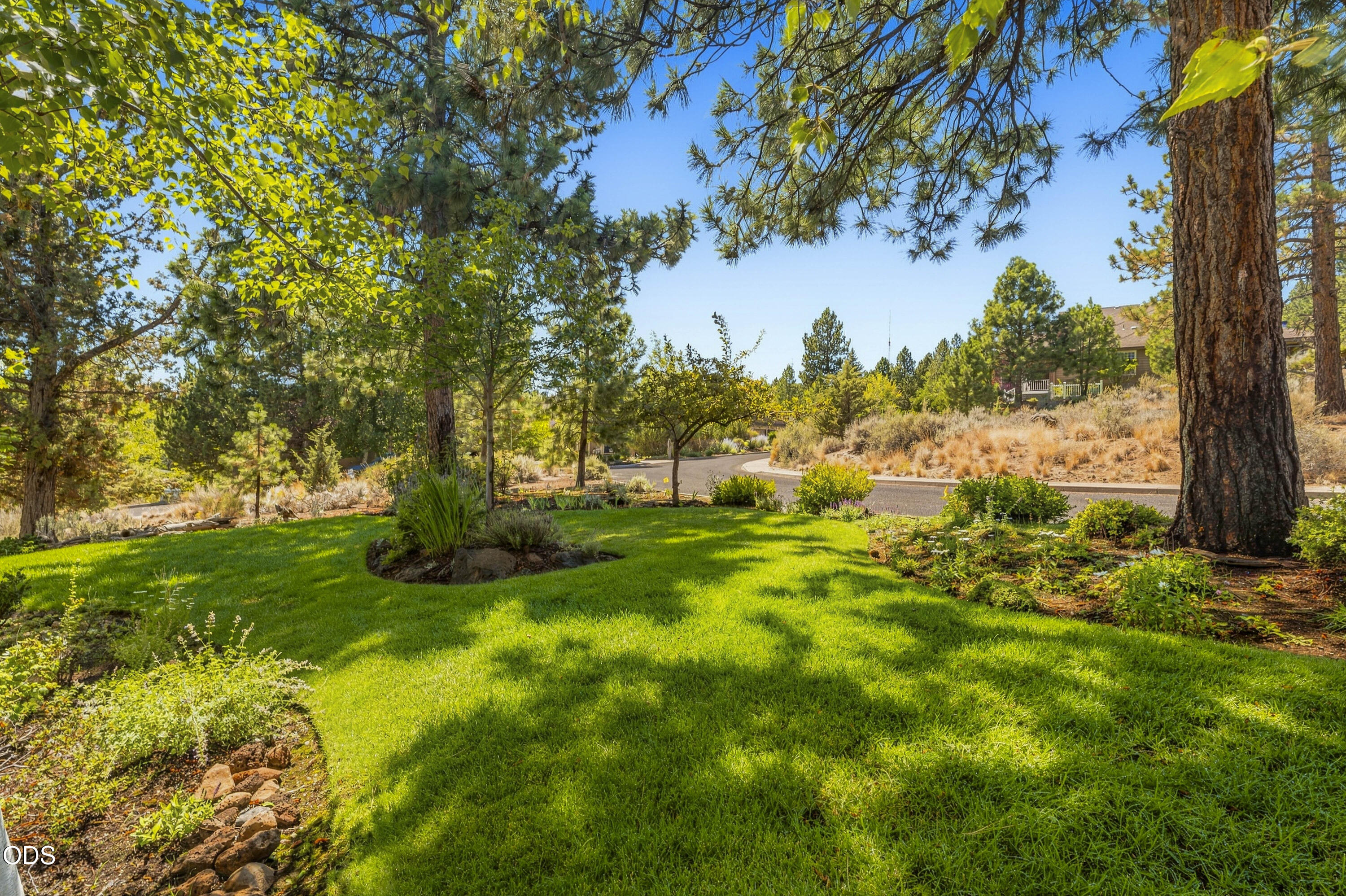 1158 NW Redfield Circle