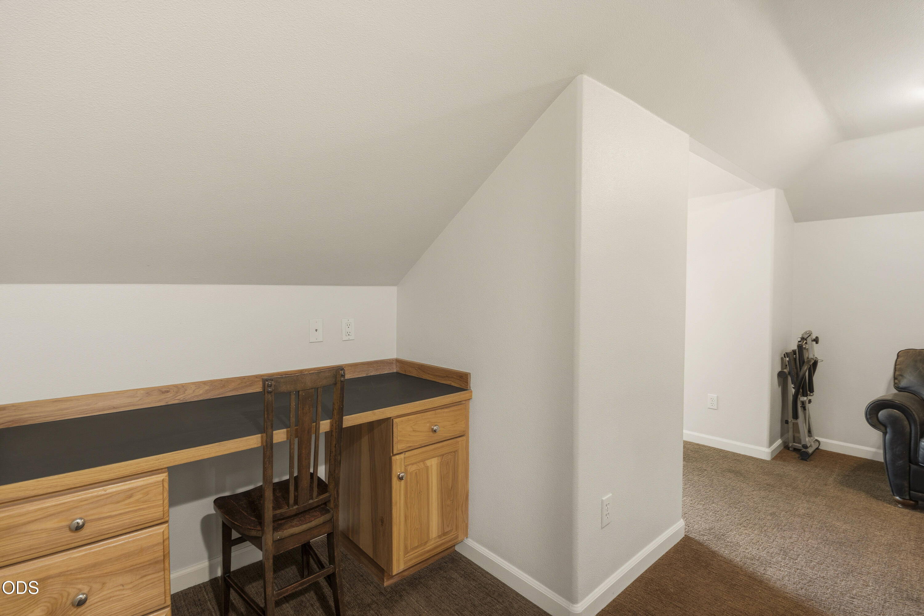 1158 NW Redfield Circle