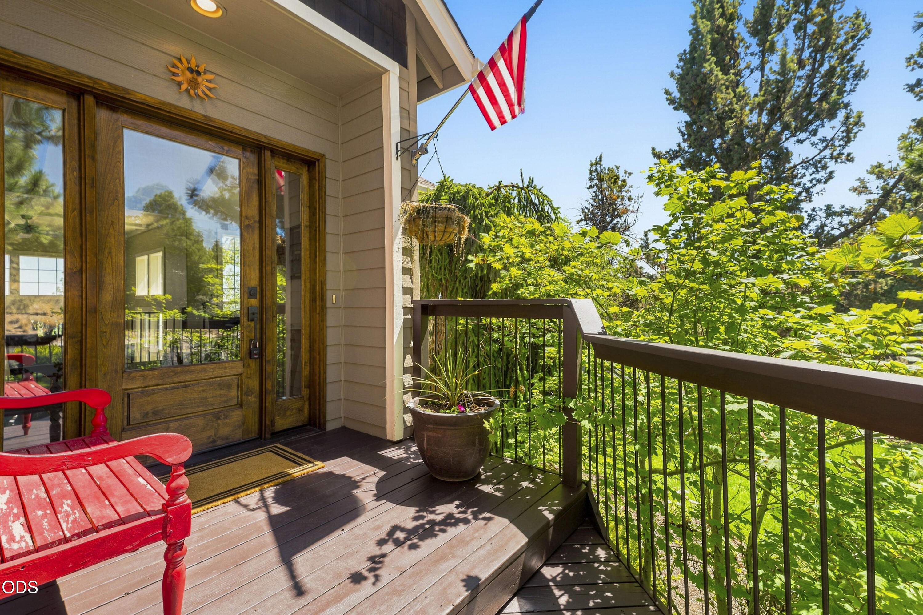 1158 NW Redfield Circle