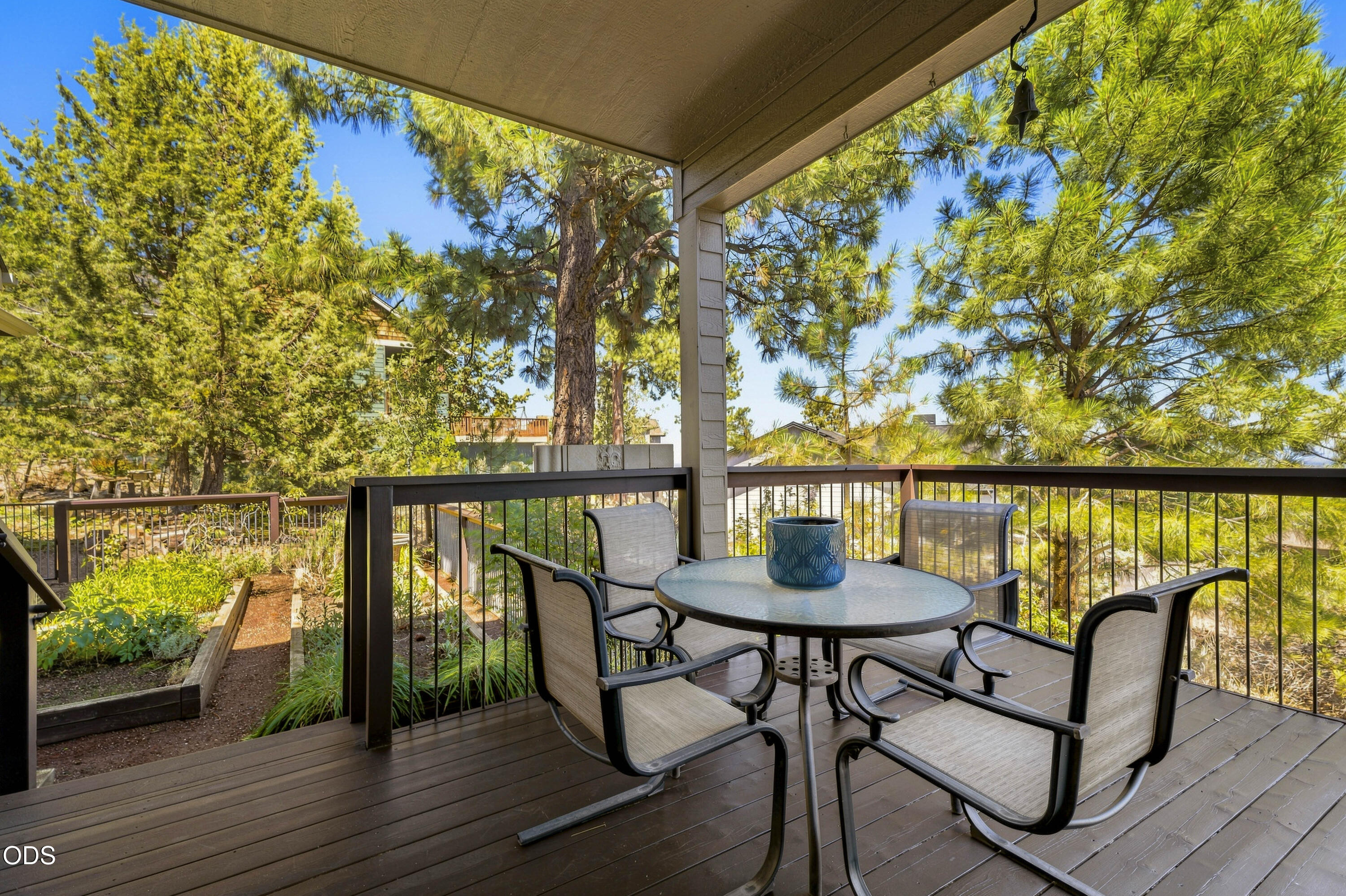 1158 NW Redfield Circle