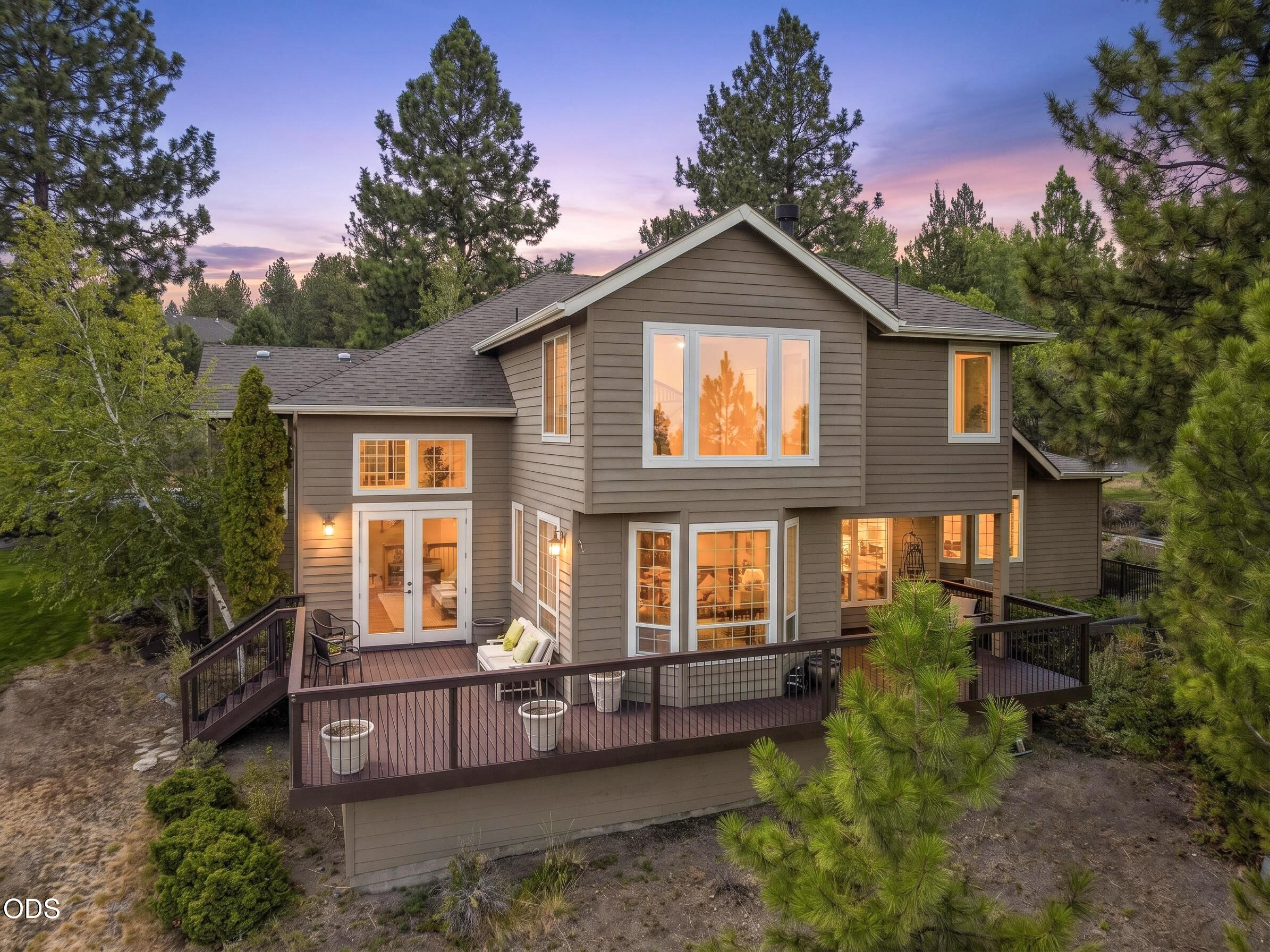 1158 NW Redfield Circle