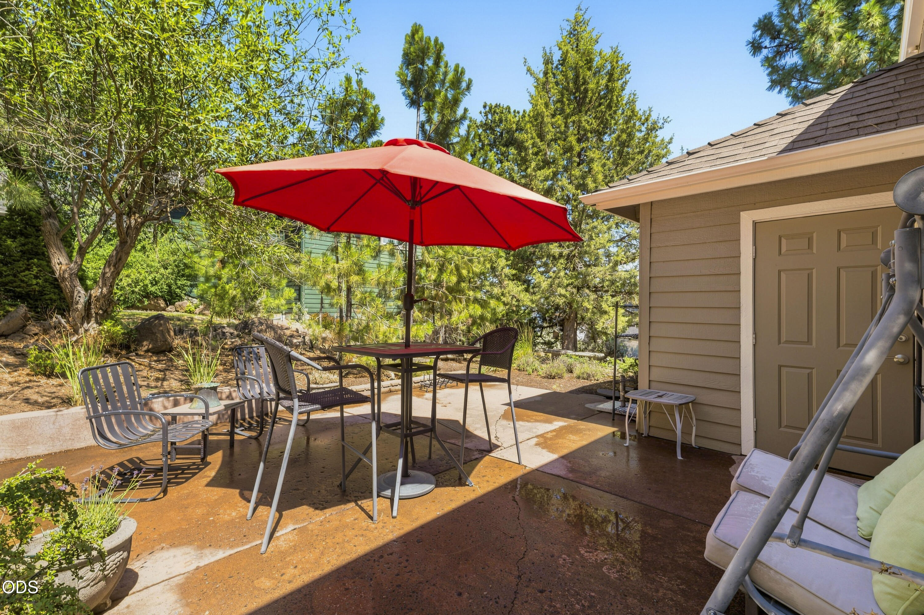 1158 NW Redfield Circle