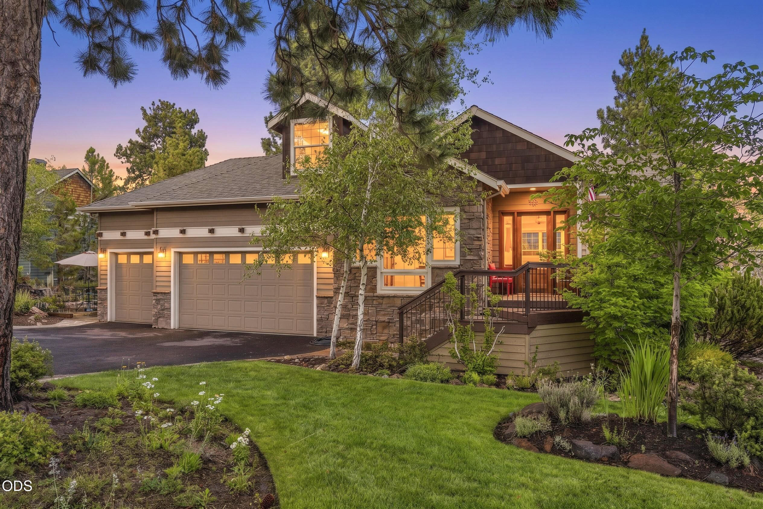1158 NW Redfield Circle