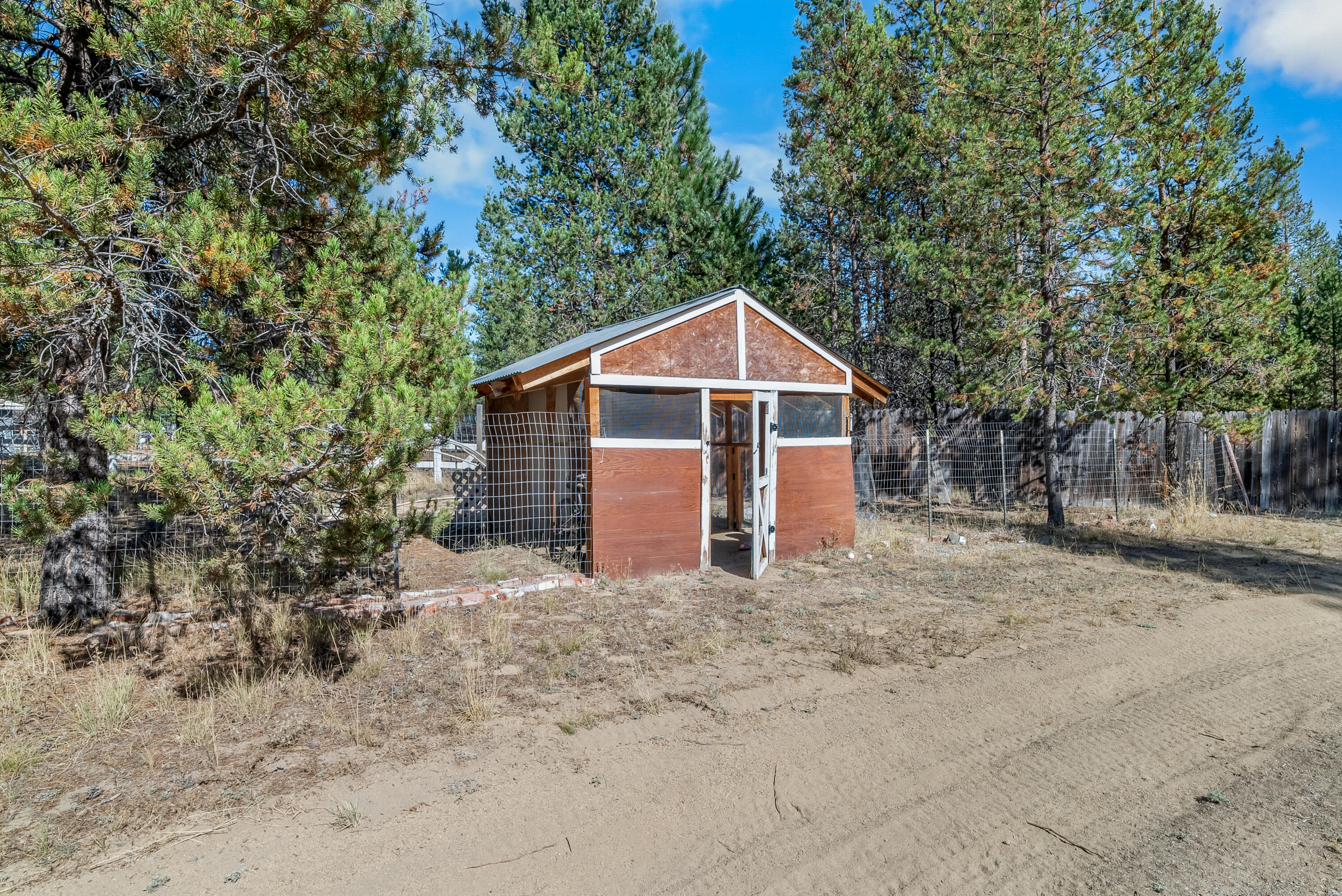 15920 Frances Lane