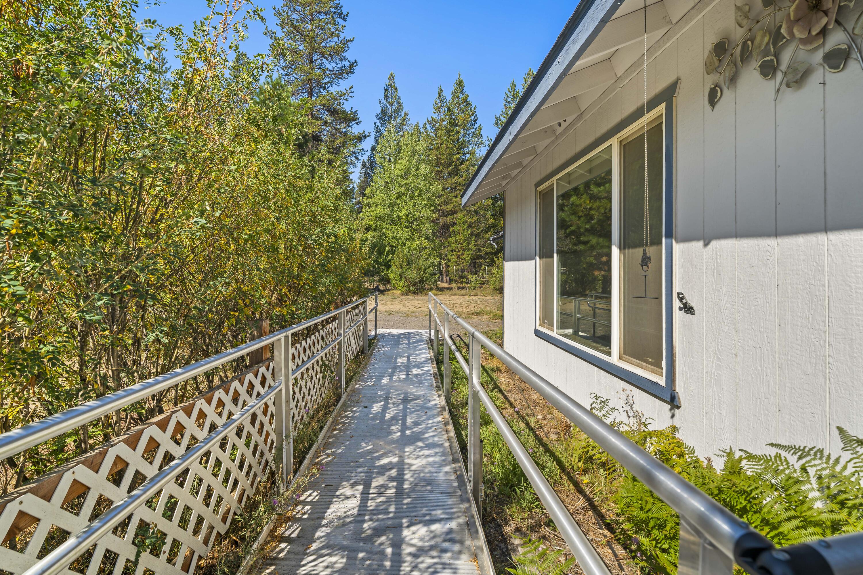 16046 Dyke Road