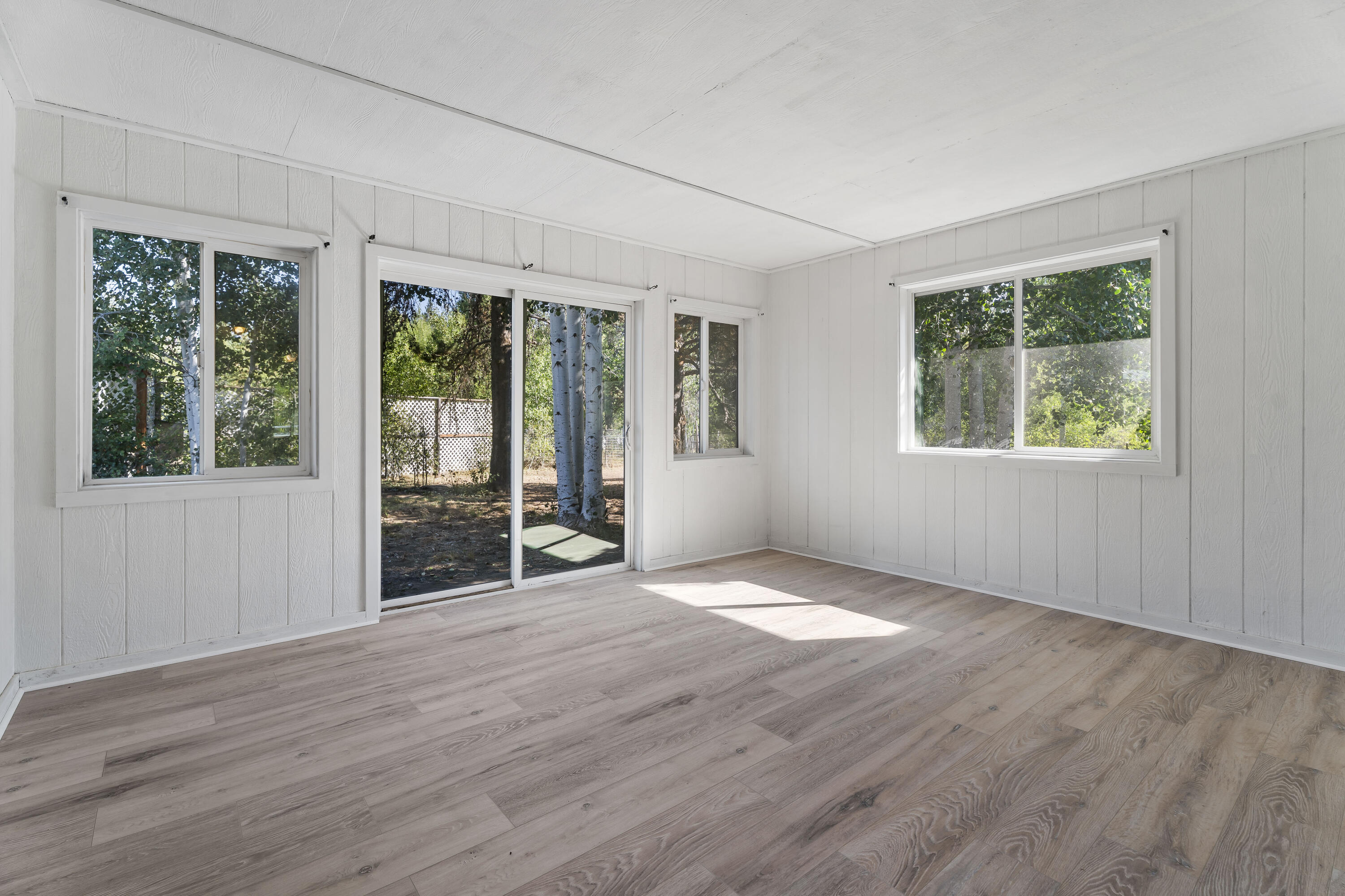 16046 Dyke Road