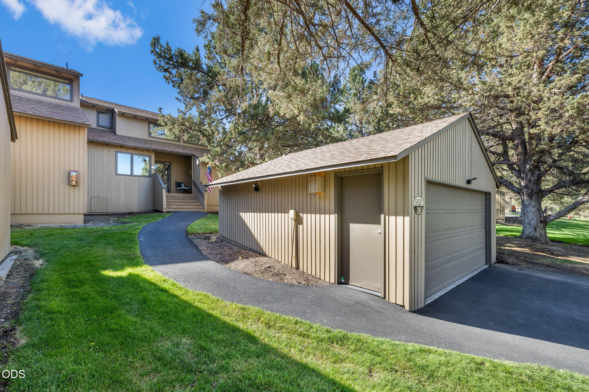 6920 Robin Court
