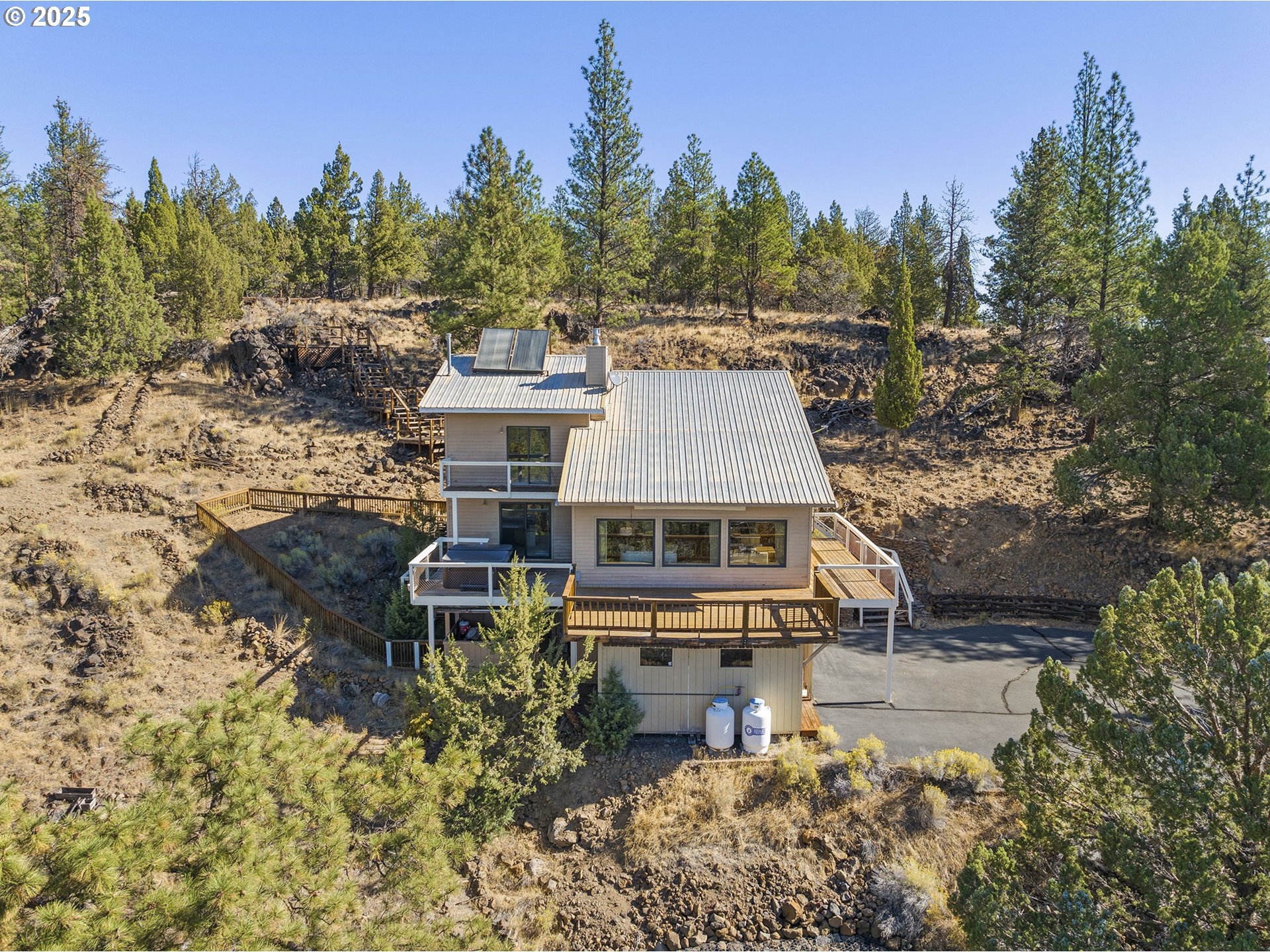 16966 CANYON CREST DR