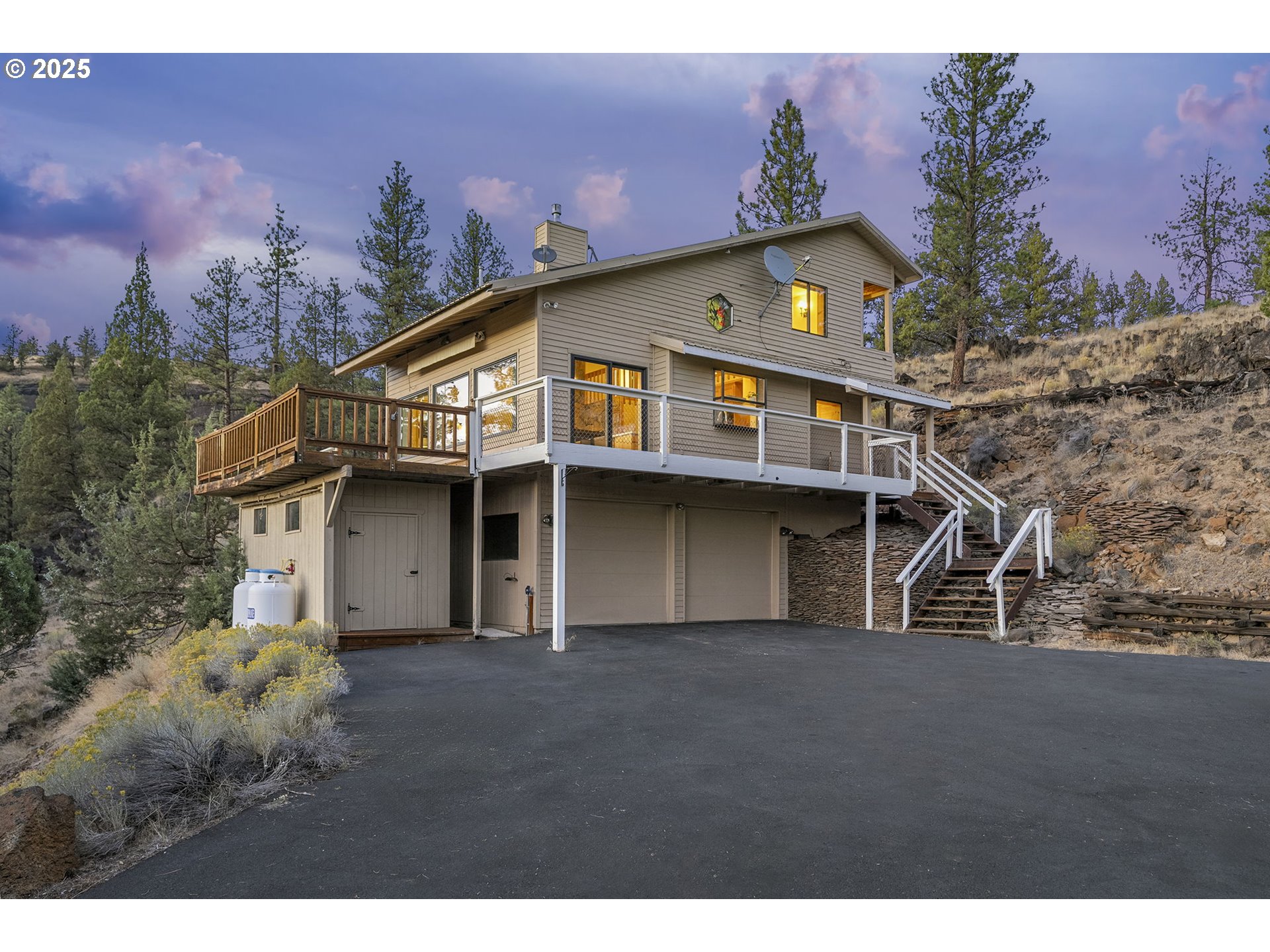 16966 CANYON CREST DR