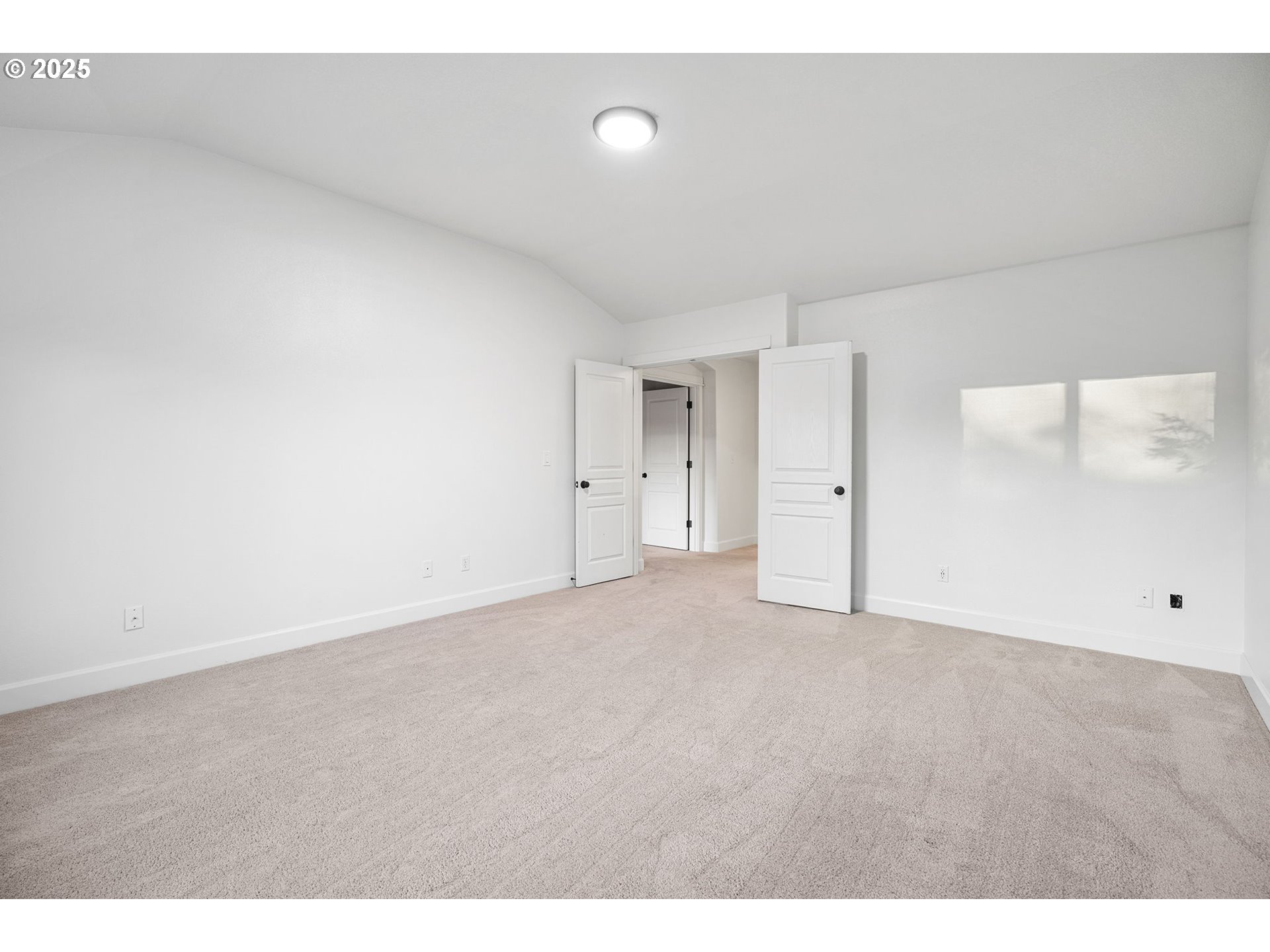 647 NW 28TH ST