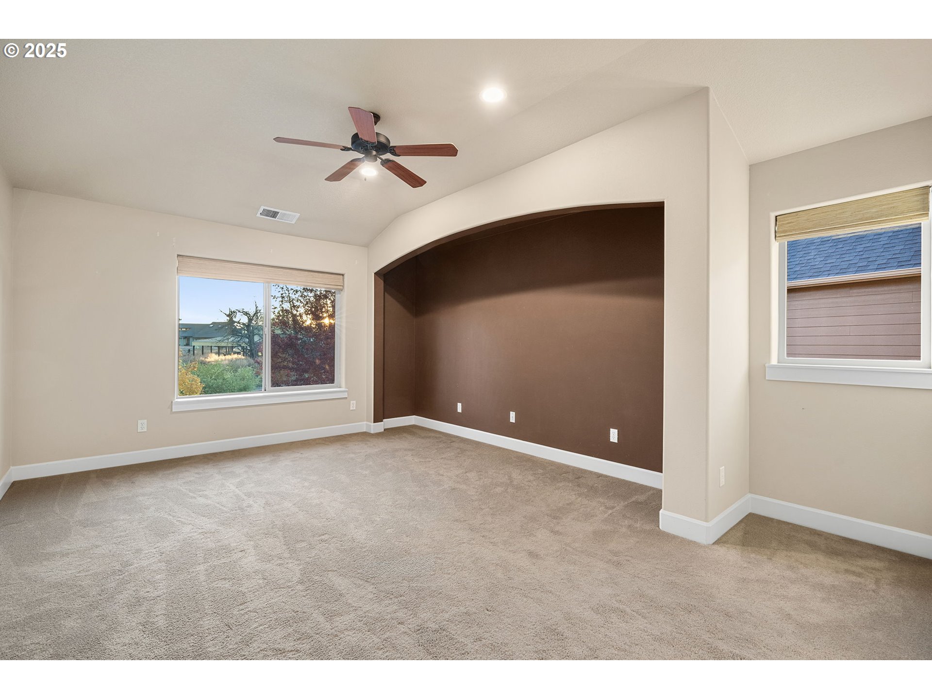 647 NW 28TH ST